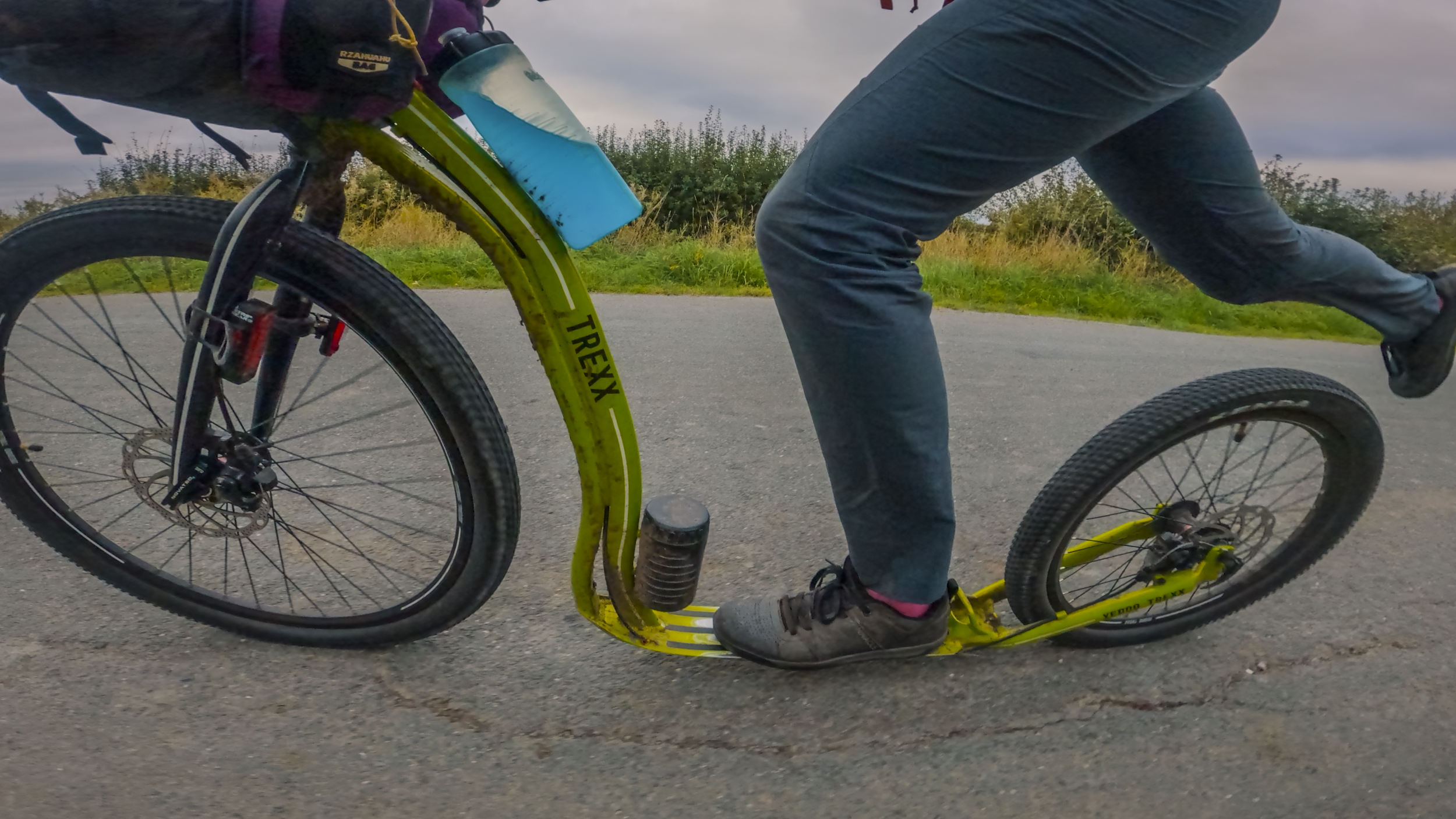Yedoo trexx riding side view.png