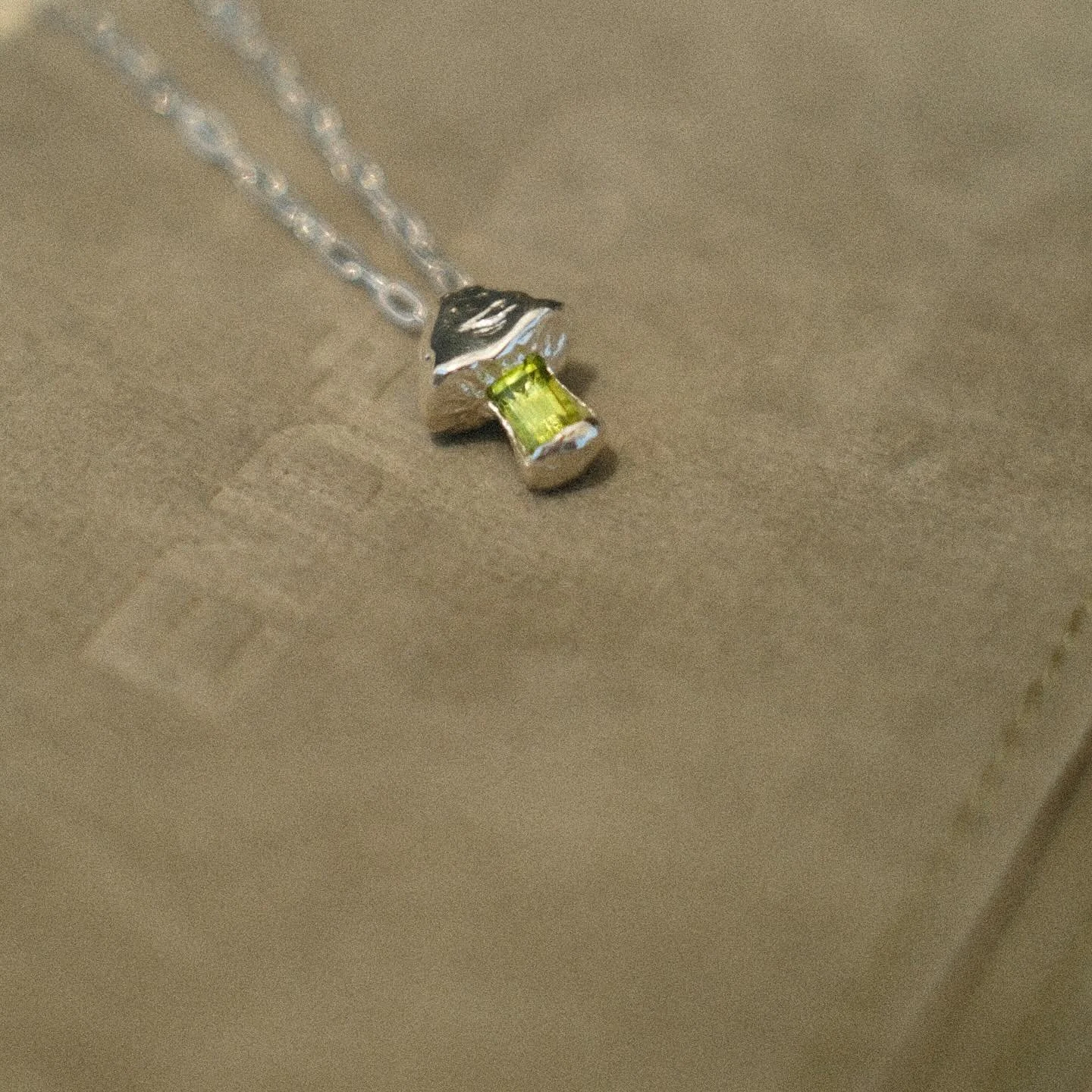 HONGO

Representaci&oacute;n:
Sanaci&oacute;n, conexi&oacute;n, sabidur&iacute;a y longevidad.

#end&eacute;mica #joyer&iacute;adera&iacute;z #amuletos #plata #hongo #sabidur&iacute;a #sanaci&oacute;n #conexi&oacute;n  #baja #bc #mx #hechoamano #mont