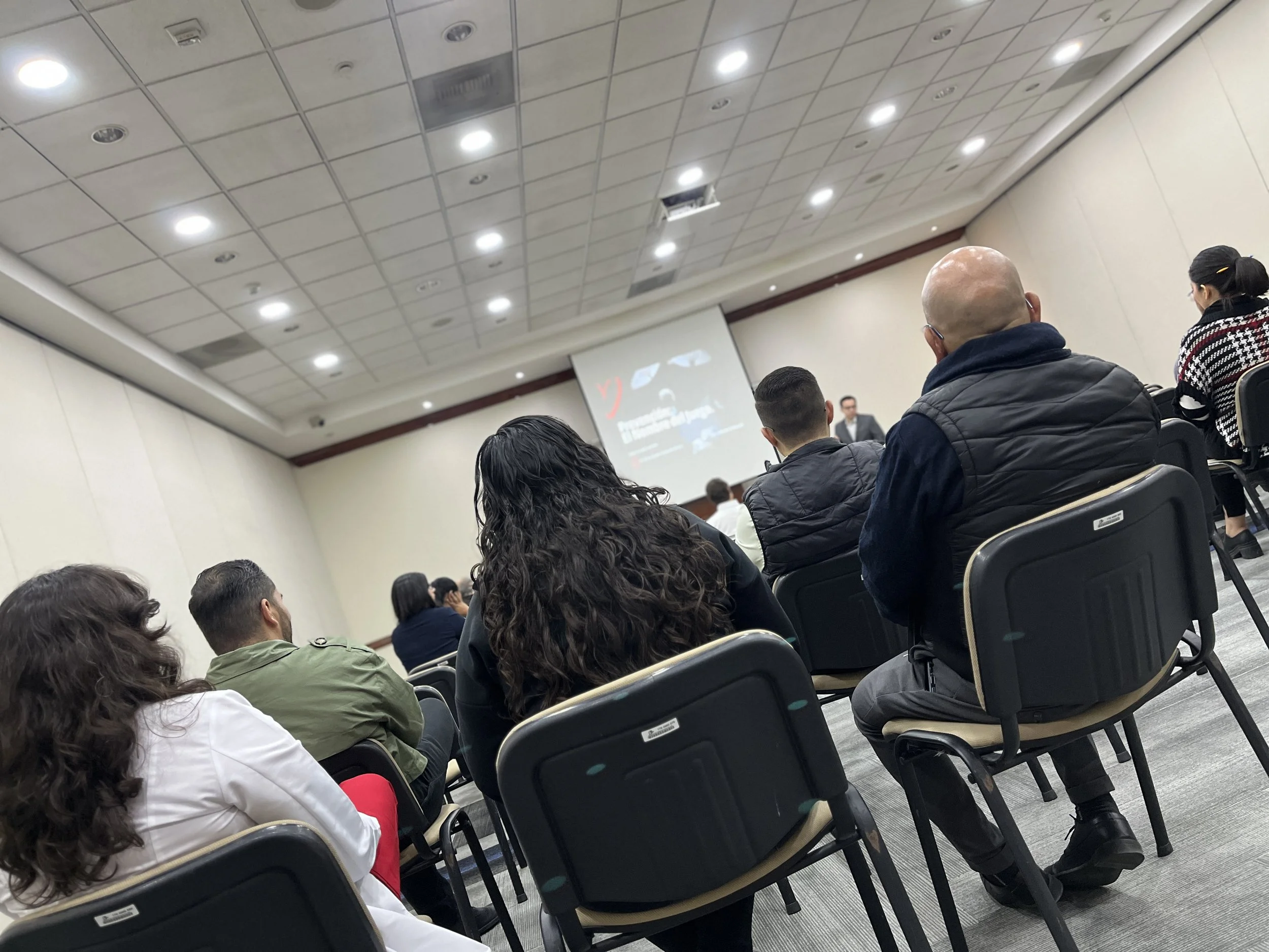 Conferencia en Laboratorios Collins por el Día Mundial de la Diabetes