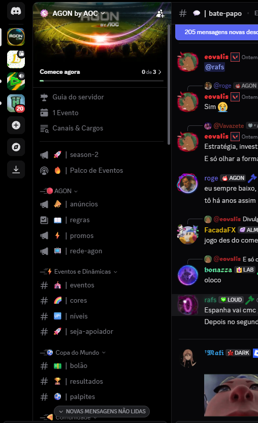 Tela de um aplicativo de streaming ou comunicação com menu lateral exibindo opções como cadastro de eventos, canais, regras, promoções e uma lista de canais ou eventos ao vivo, com uma janela de chat ao lado mostrando mensagens de usuários.