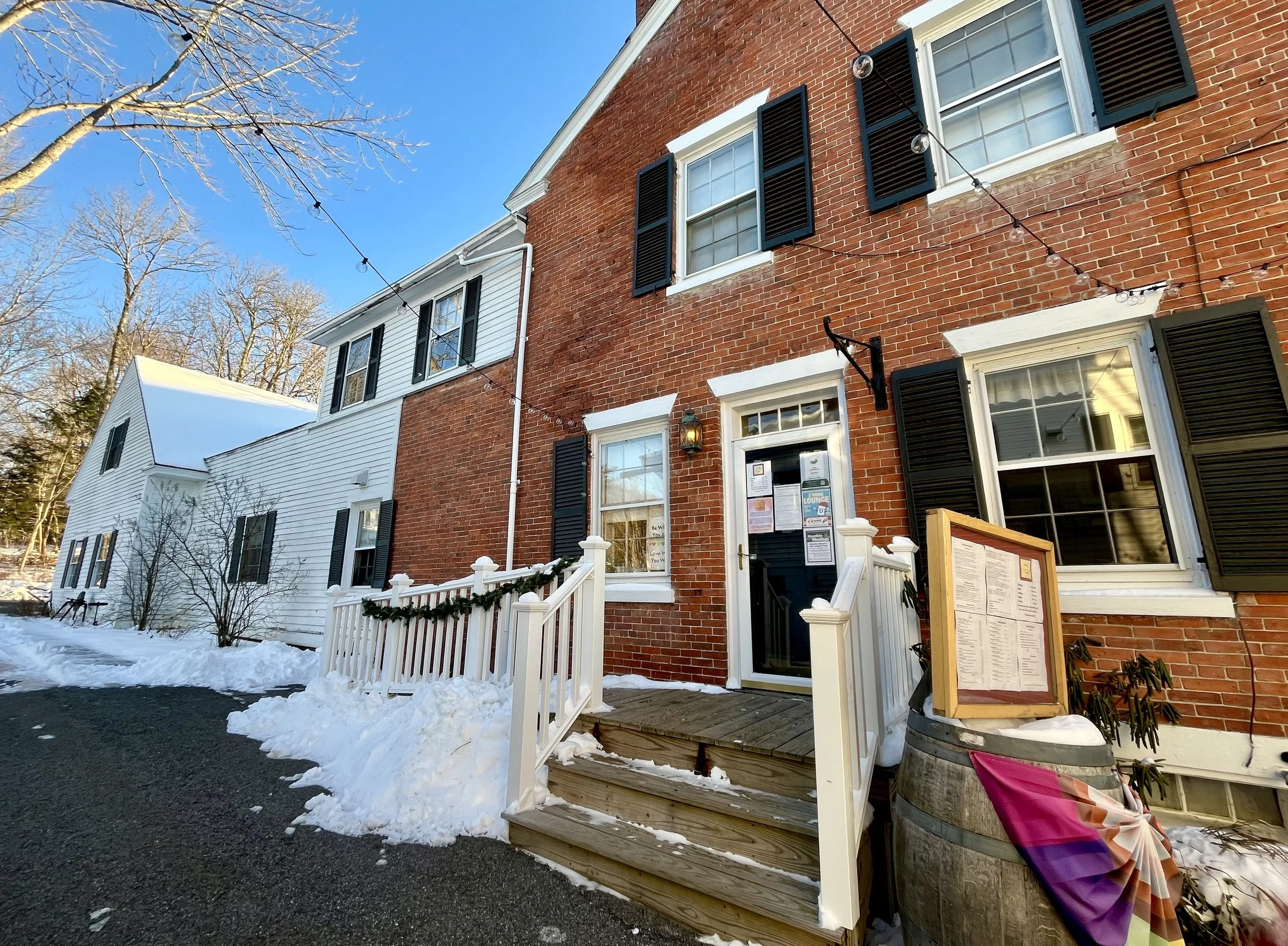 Bucksport bistro focuses on community while raising funds for those in need