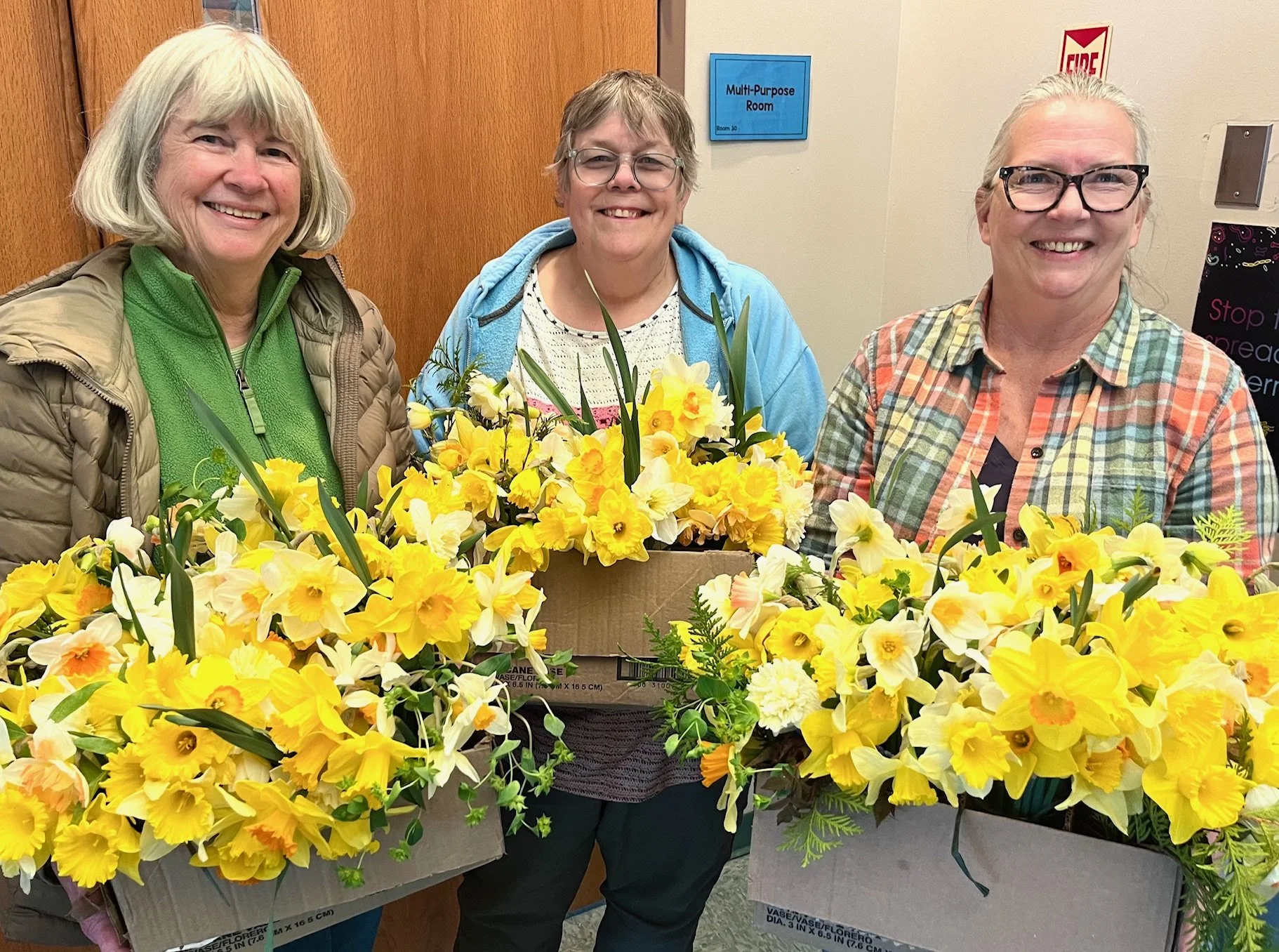 Brooklin Garden Club delivers daffodils across the peninsula