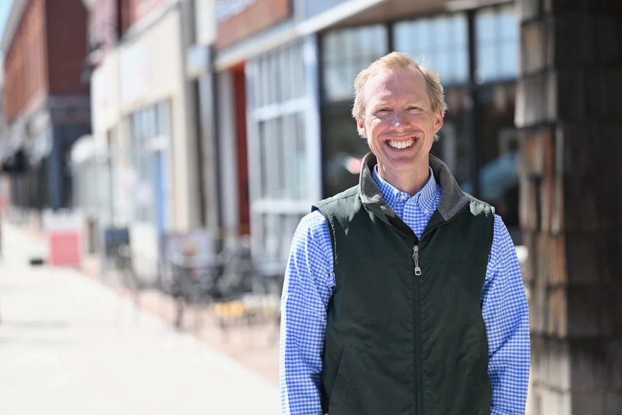 Angus King III sits down for a cup of coffee with The Rising Tide
