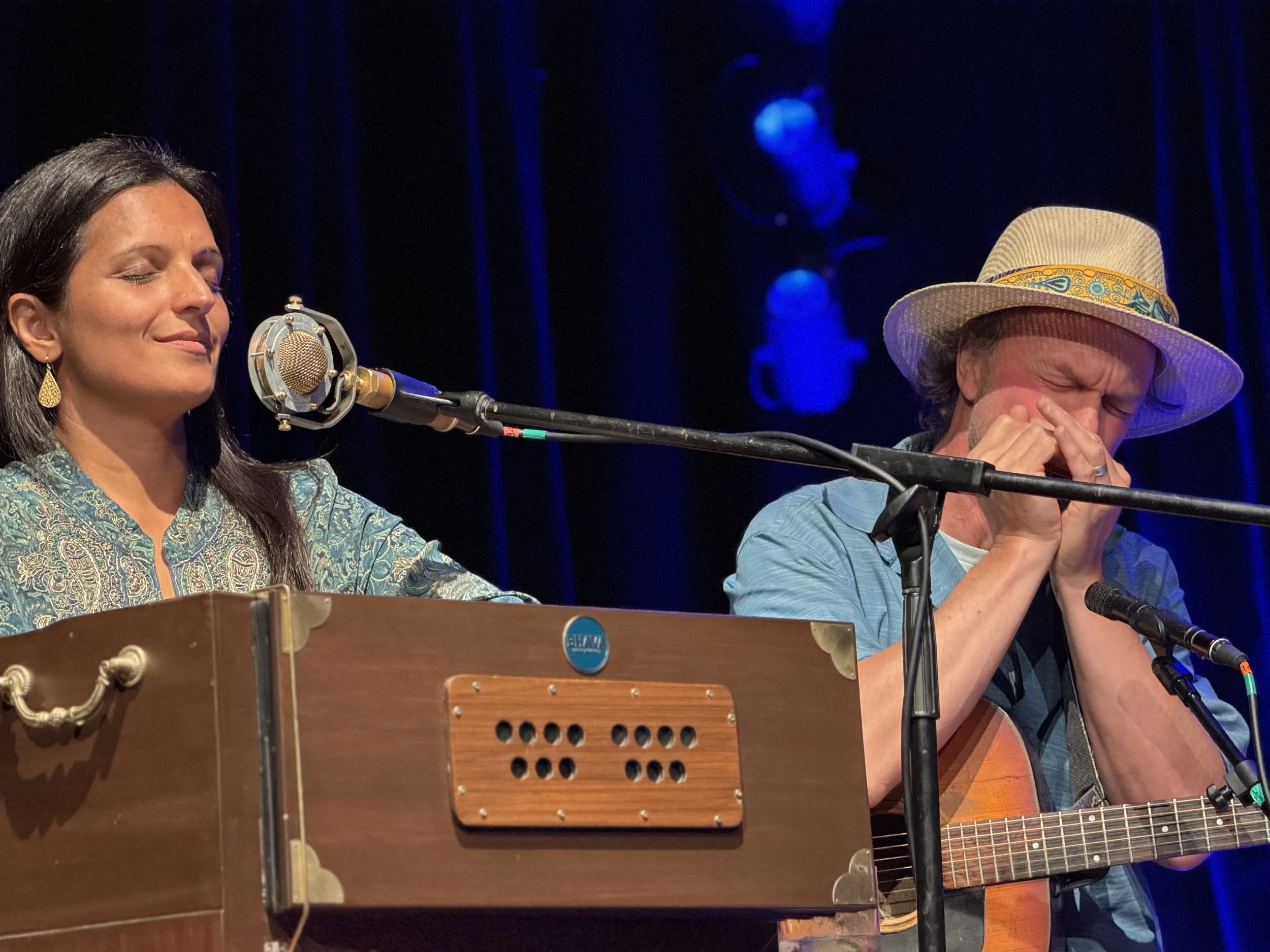 Bagaduce Music House Party Featuring Indian-Roots Fusion duo Aditi Sethi and Jay Brown