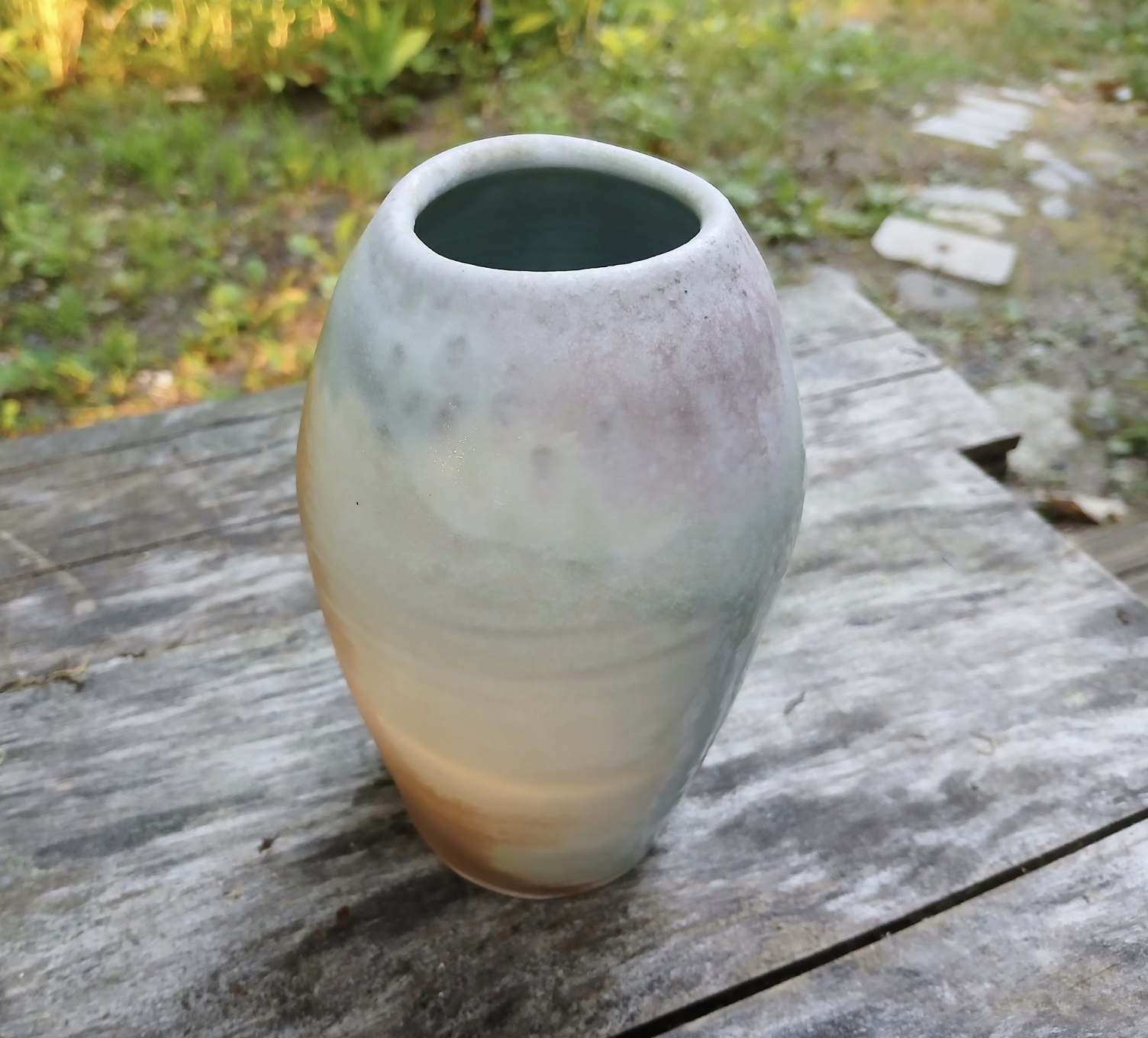 Porcelain vase/Ellen Sedgwick