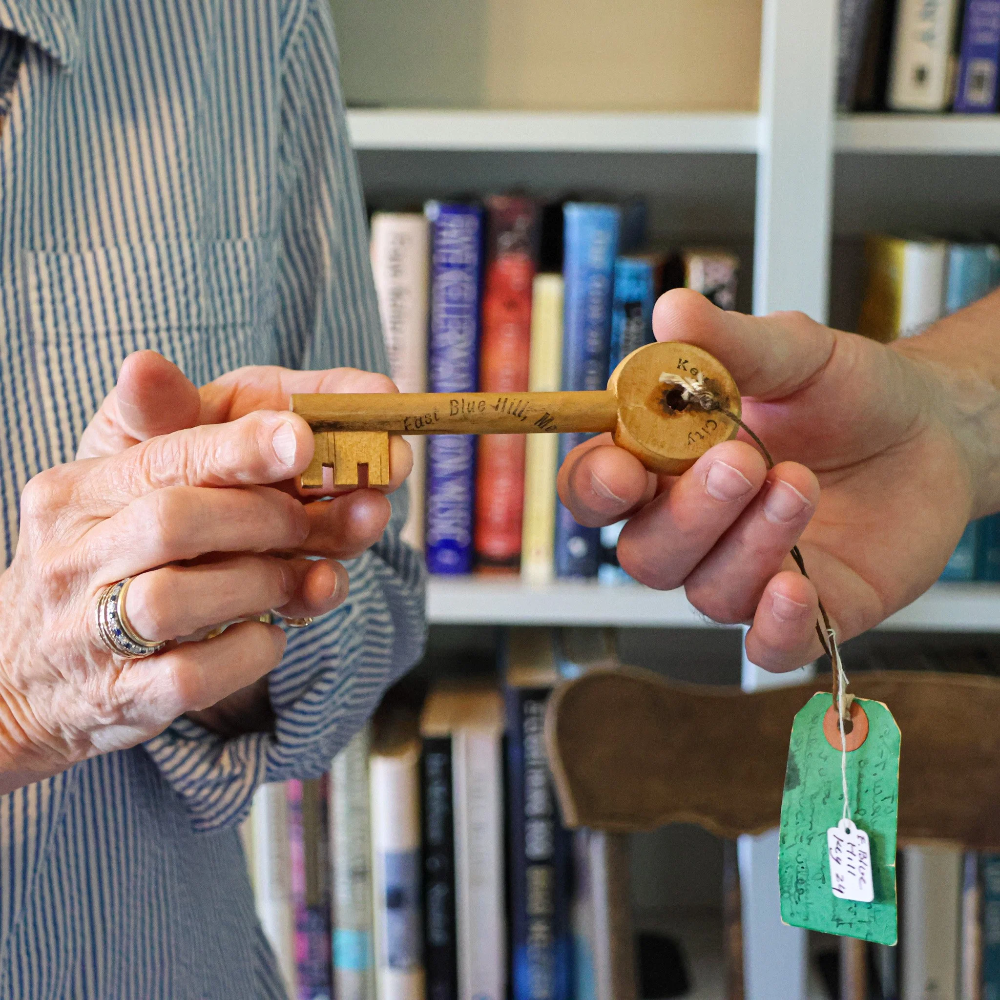 83-year-old ‘key to city’ given to East Blue Hill Public Library