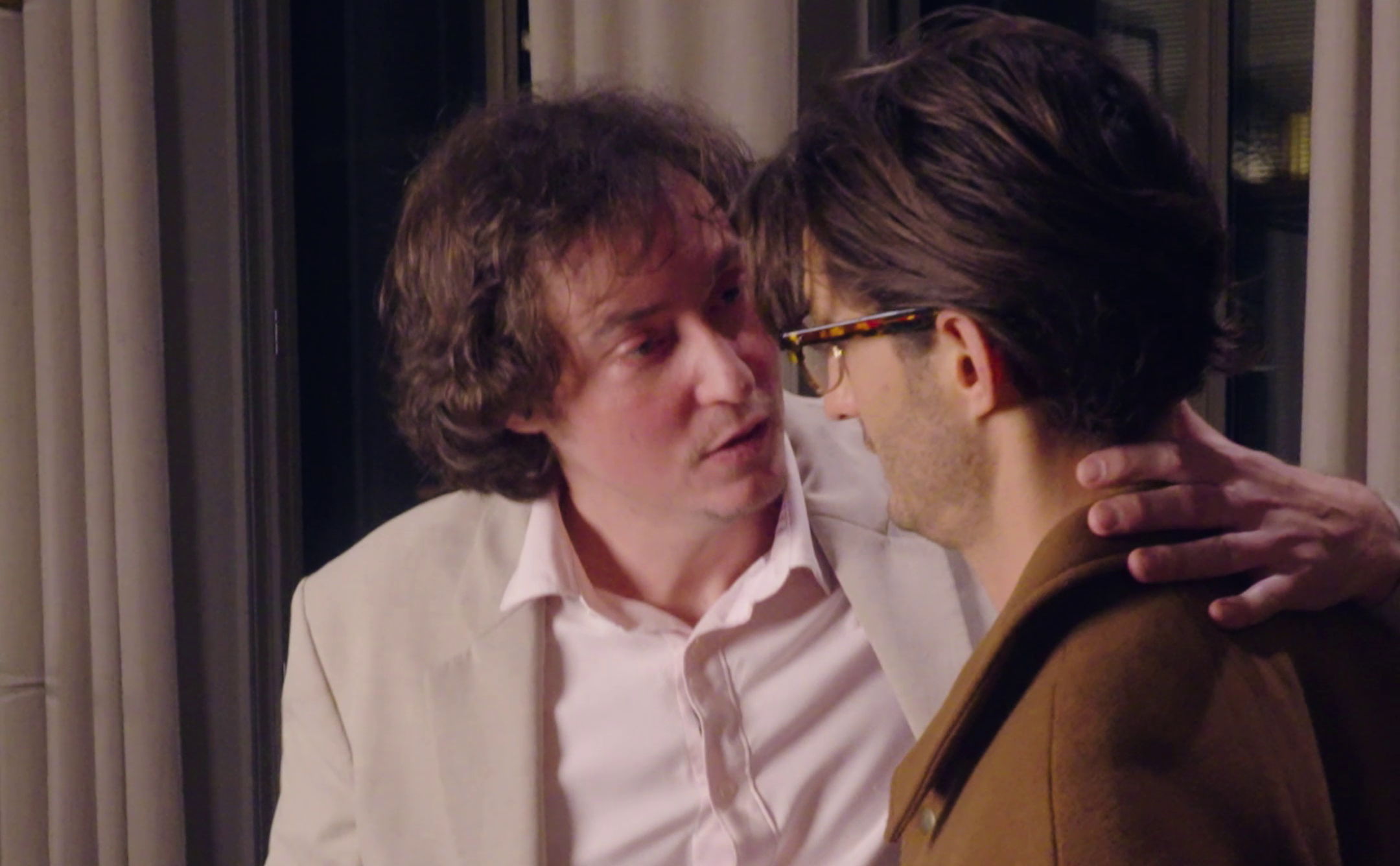 Gourou (feat Pierre Niney)