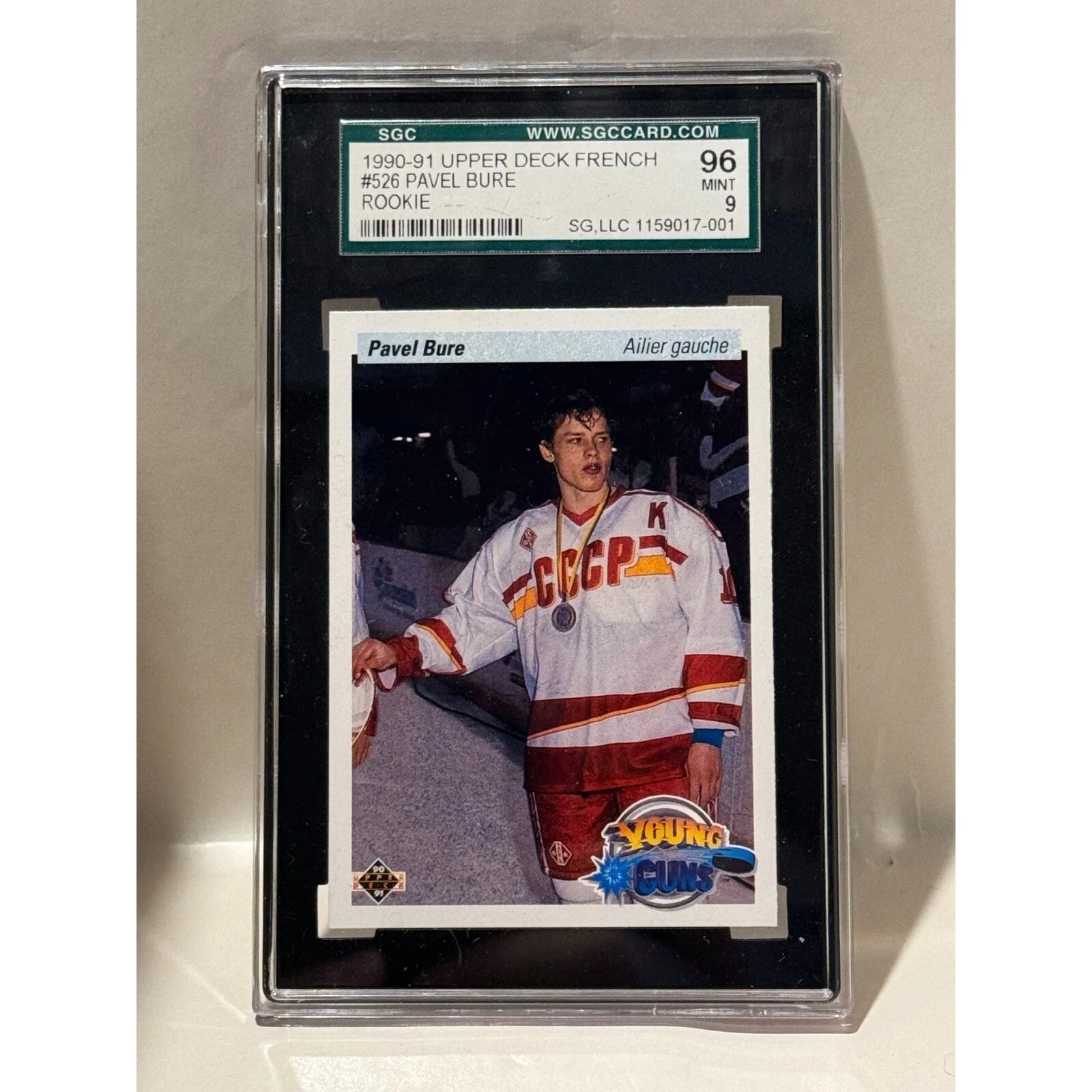 1990-91 UPPER DECK FRENCH #526 PAVEL BURE Rookie SGC 96 MINT