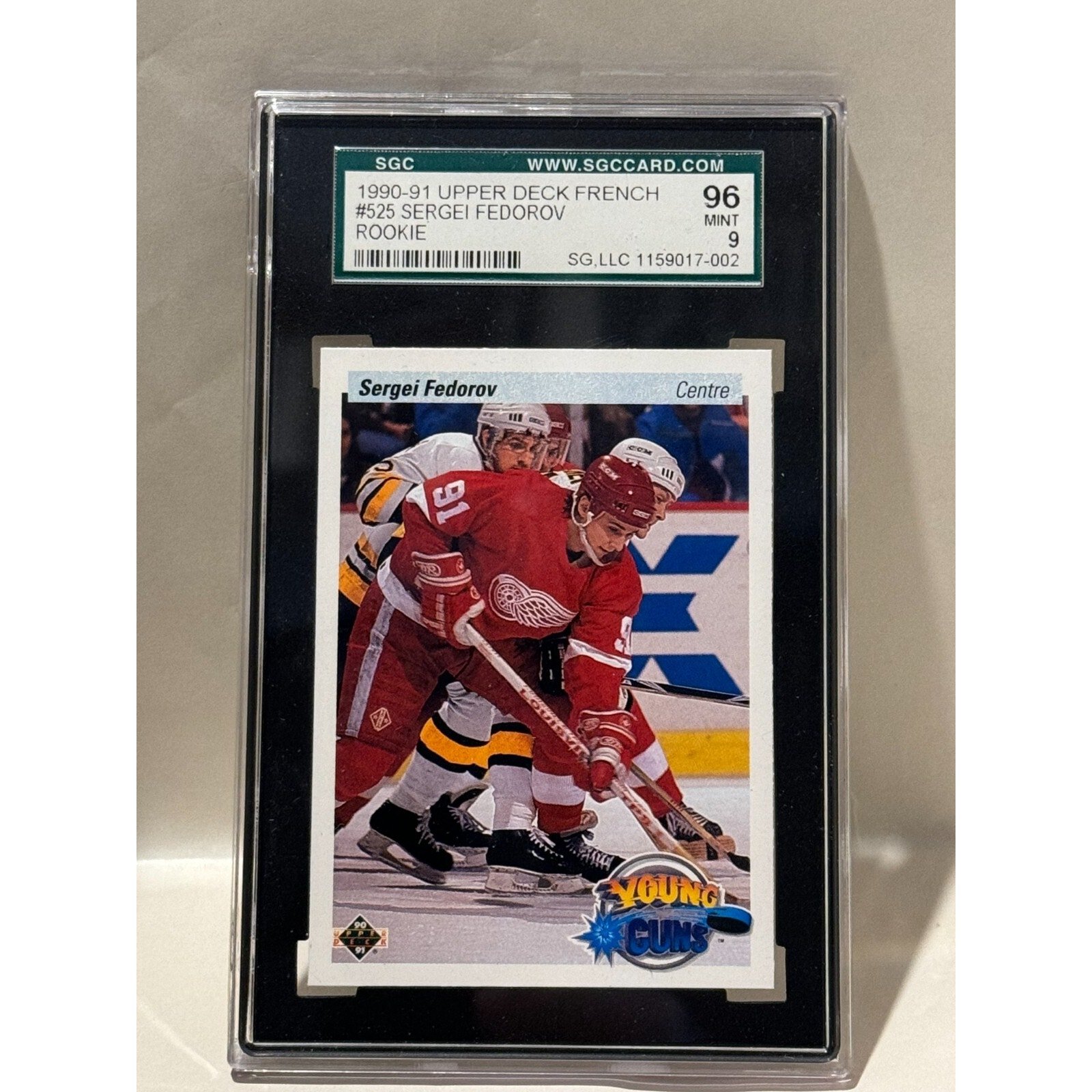 1990-91 Upper Deck Hockey "French" #525 Sergei Fedorov Rookie SGC 96 MINT