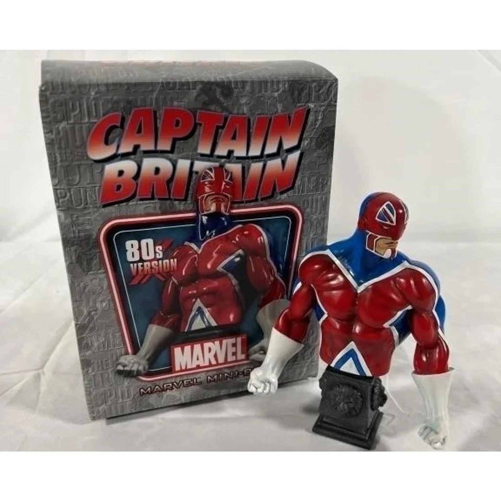 Bowen Designs Marvel 6" Captain Britain 80's Version Mini Bust Statue