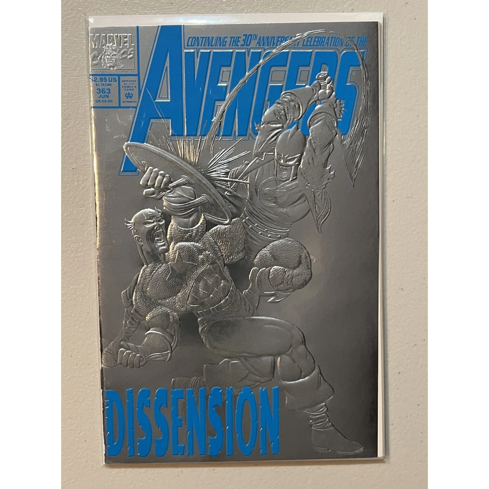 Marvel Comics Avengers #363 (1993) Shiny! Embossed! High Grade!