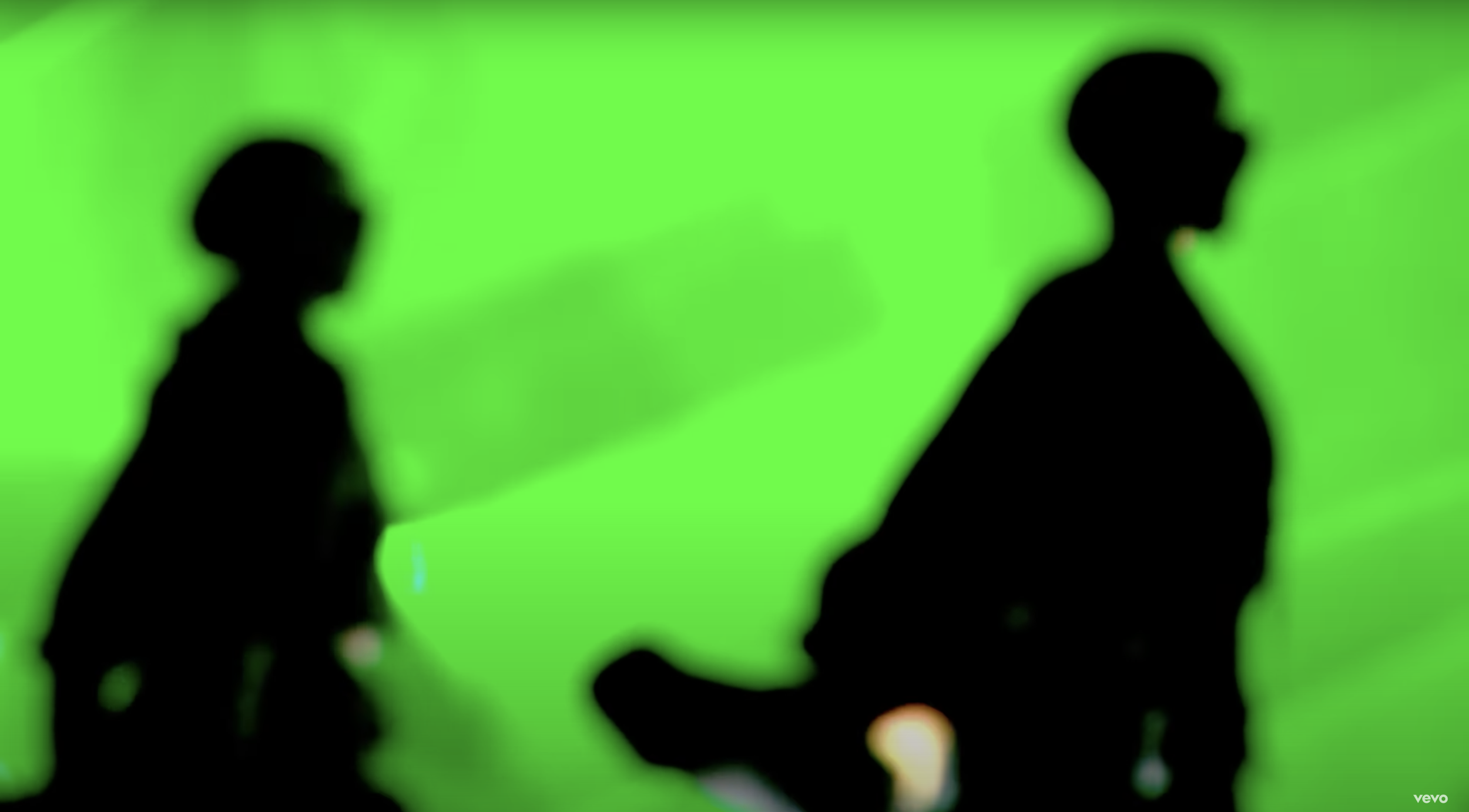 Imagine-Dragons-EMAs_4.png