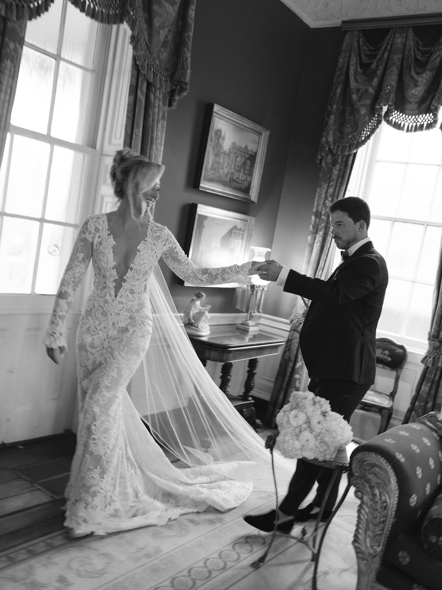 Charleston is ALWAYS a good idea + finishing touches on this precious full gallery. 🫶🏻