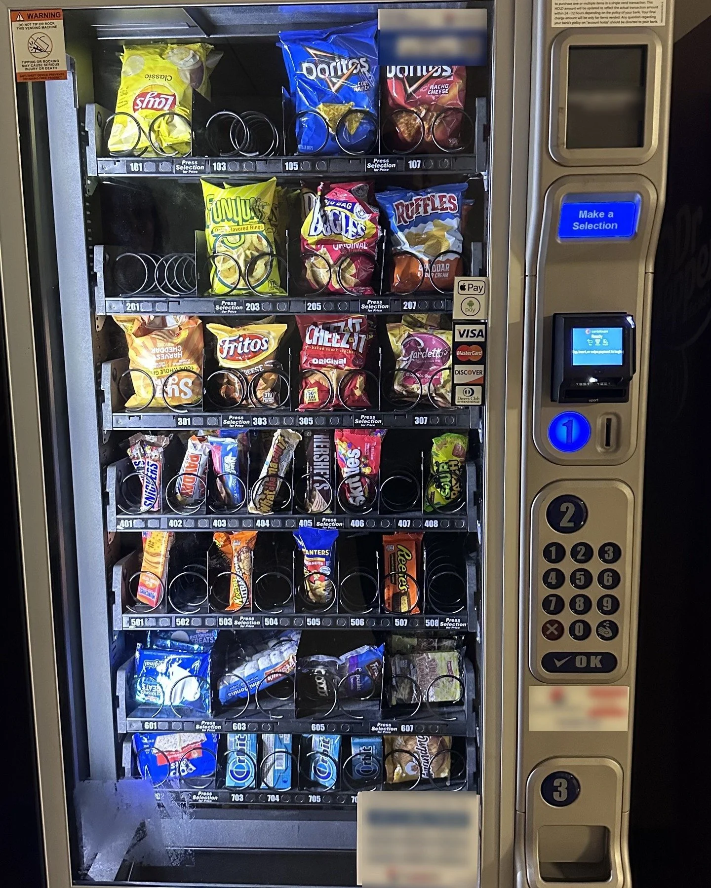 Traditional vending machines creating headaches for your team?

Here's what companies are dealing with, as pictured: 
❌ Transaction-only relationships
❌ Poor service, won't return calls
❌ Messy, disorganized products
❌ Constant out-of-stock items
❌ E