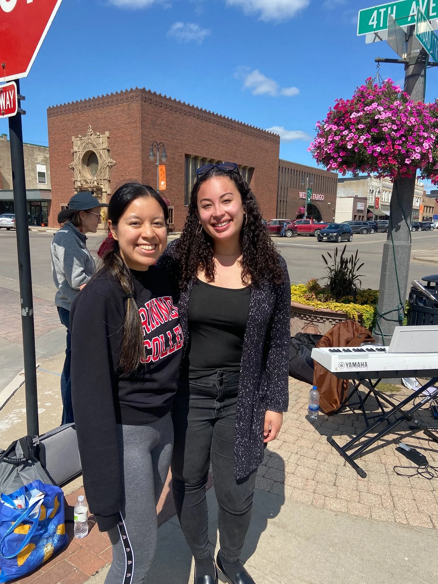 One of the busiest weekends of my life this year! ๐
Performed at Grinnell Farmer's Market Saturday morning, came back in time for @grand_digital_media 's awesome showcase in West Des Moines, then back for Plymouth church. ๐ฎ‍๐จ Sunday morning wa