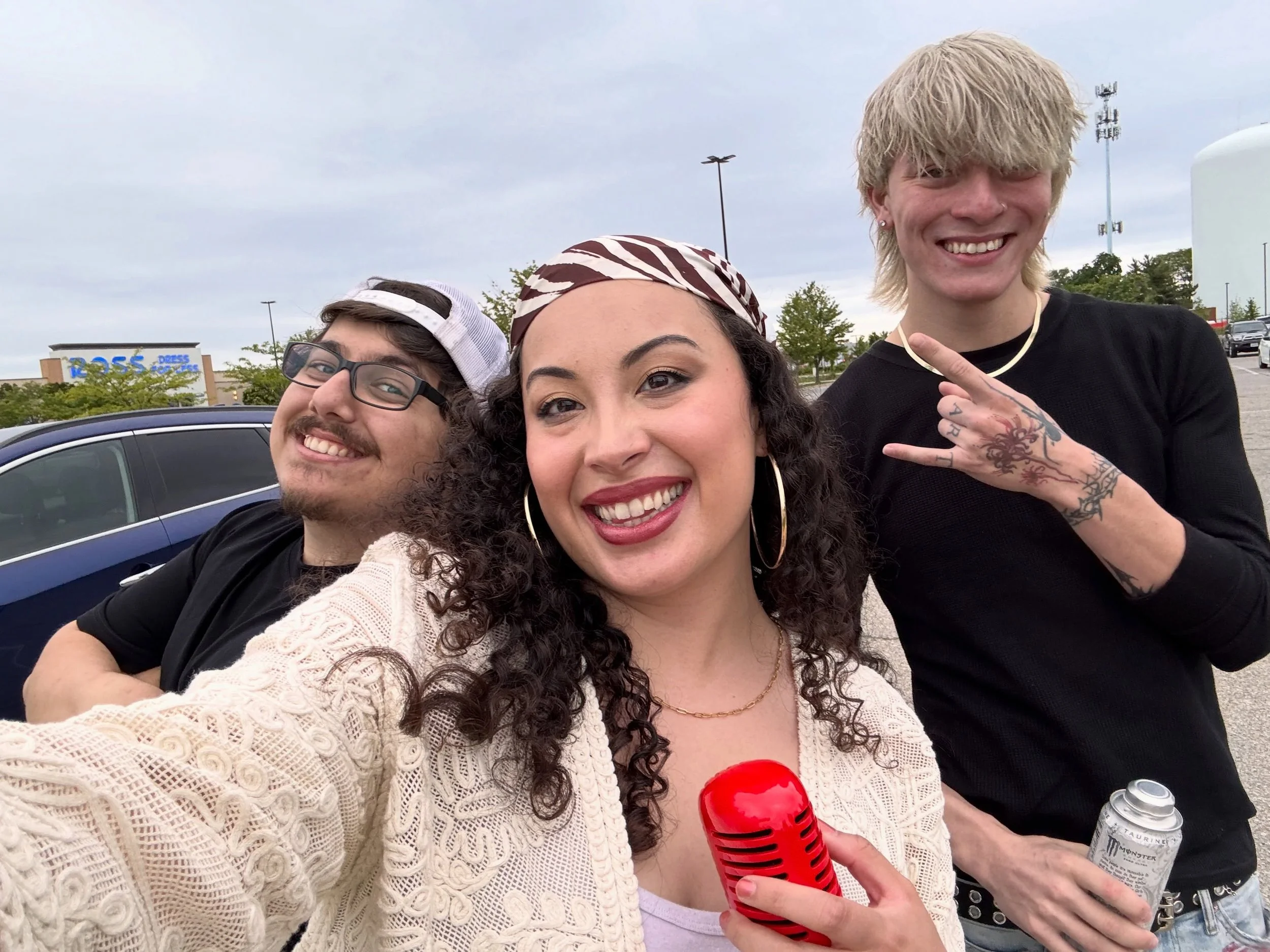 What an eventful Thursday evening! 😆 
&bull;
Cooking up something special with @midwestmicdrop 👀🔥 Keep your eyes peeled for some cool stuff happening soon!! 
&bull;
And vocalists never rest!! ✨ Working with my dream team 🎙️ Kennedy and Diana for 