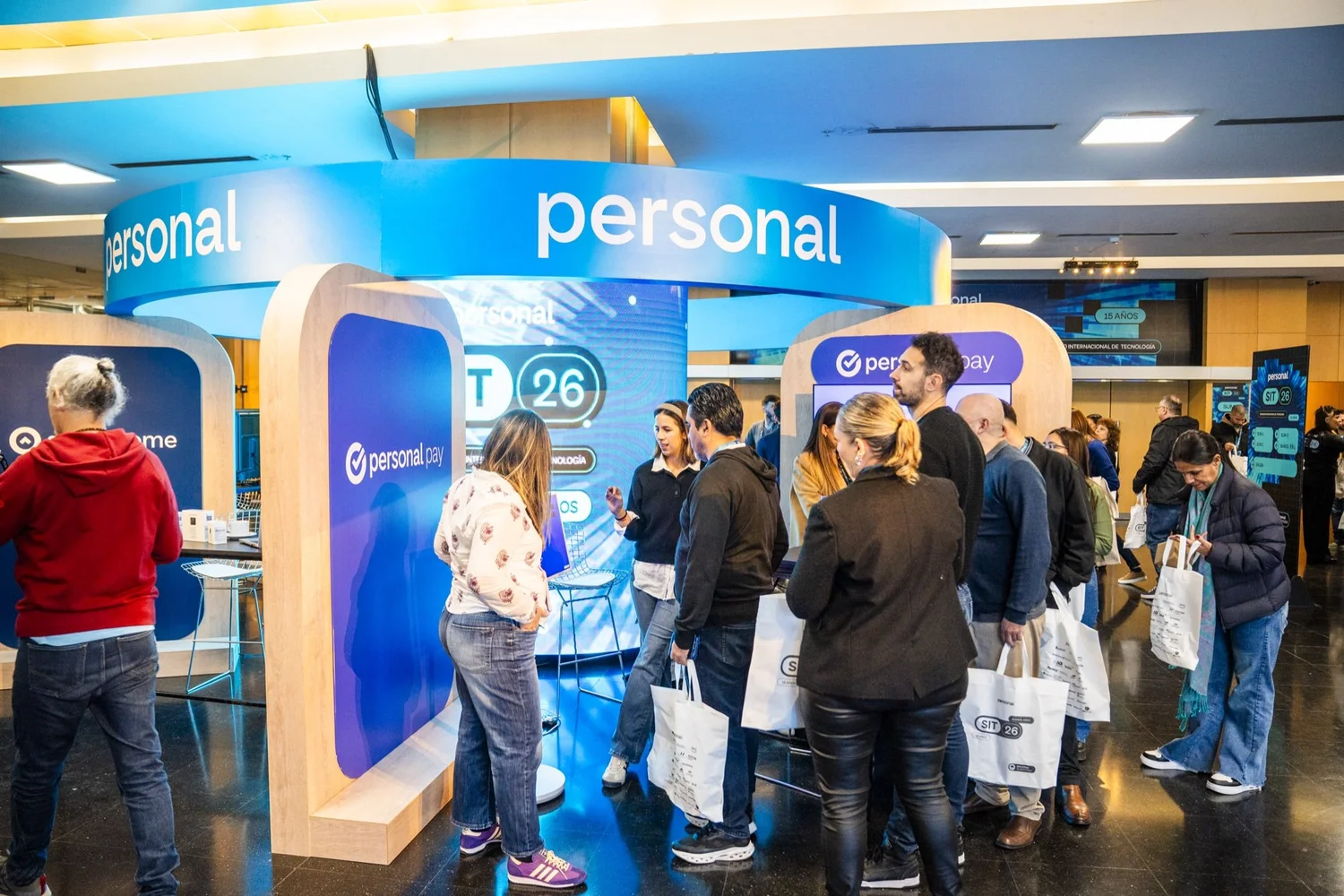 Stand de Personal lleno de asistentes en el congreso SIT 2026