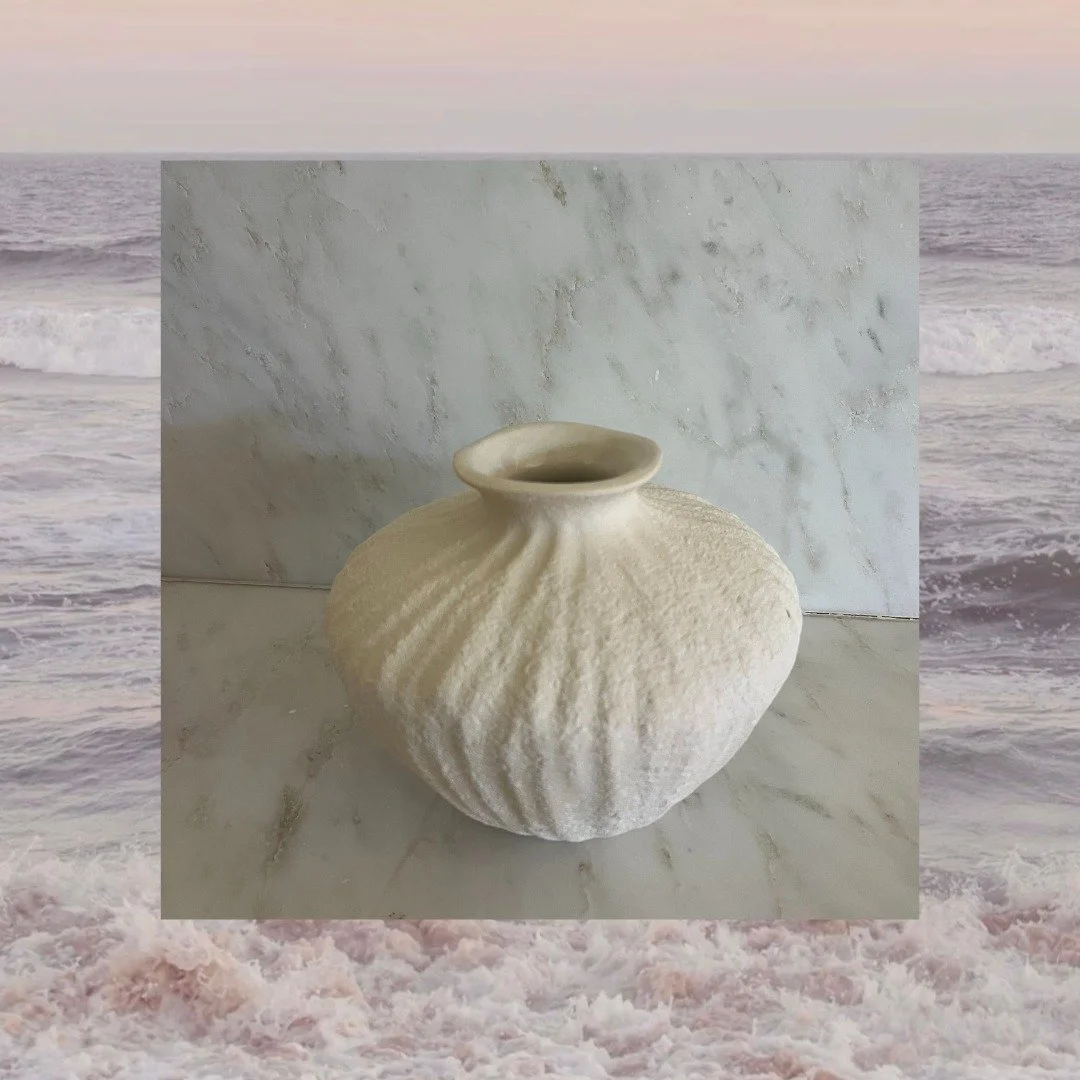 The Muir Vase-petite in size, it&rsquo;s perfect for keeping floral arrangements low and intimate&mdash;ideal for dining tables.

Link in bio to shop more gems for your next gathering.