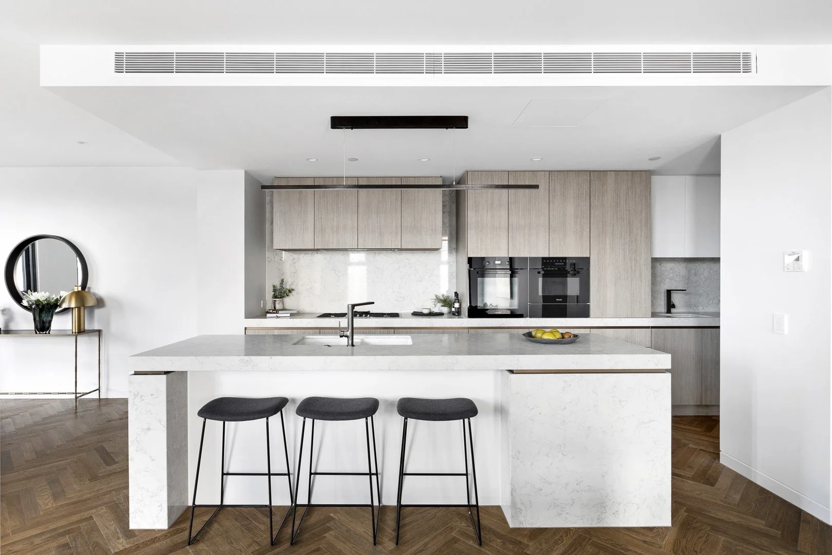 KITCHEN STRAIGHT ON_1 .jpg