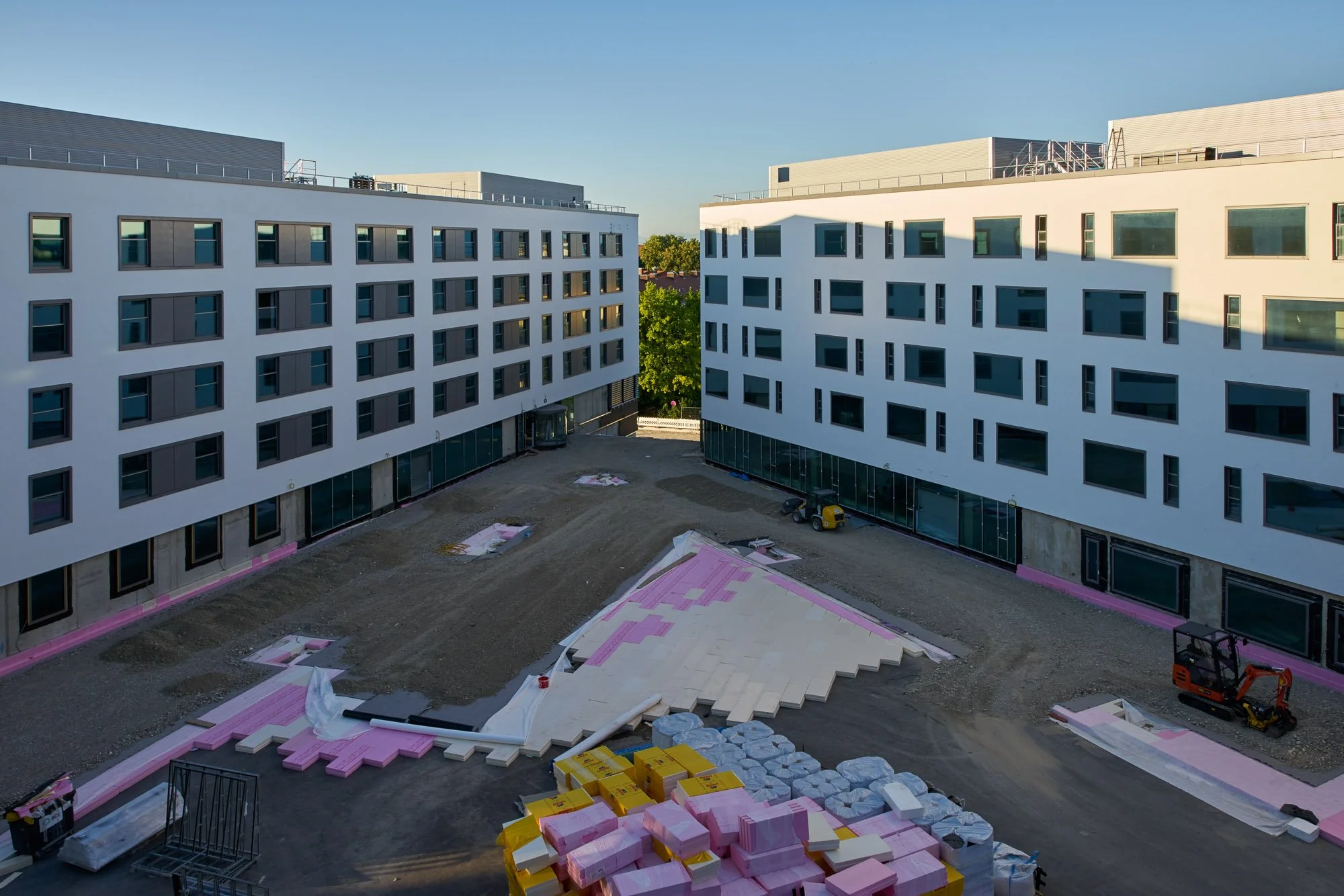 Plaza - Construction