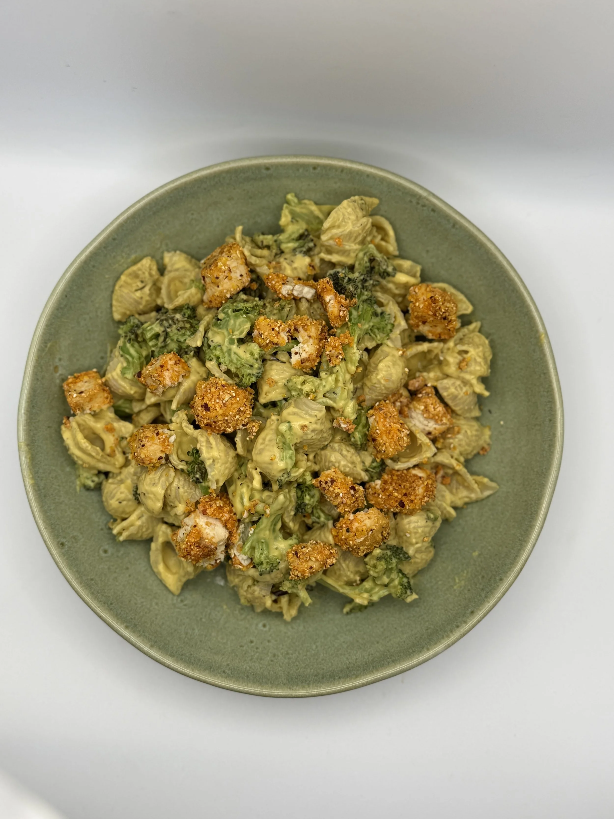 Buffalo Mac and cheese with tofu.jpeg
