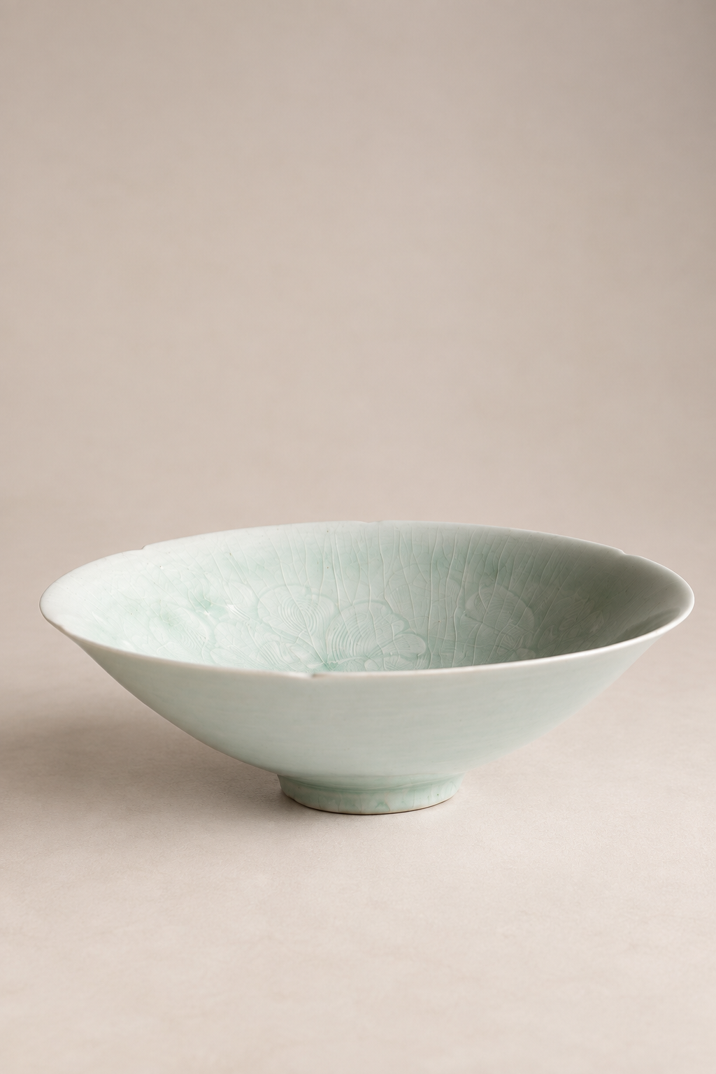 Southern Song Qingbai Porcelain Bowl with Incised Peony Design 南宋 青白釉刻花牡丹紋花口碗