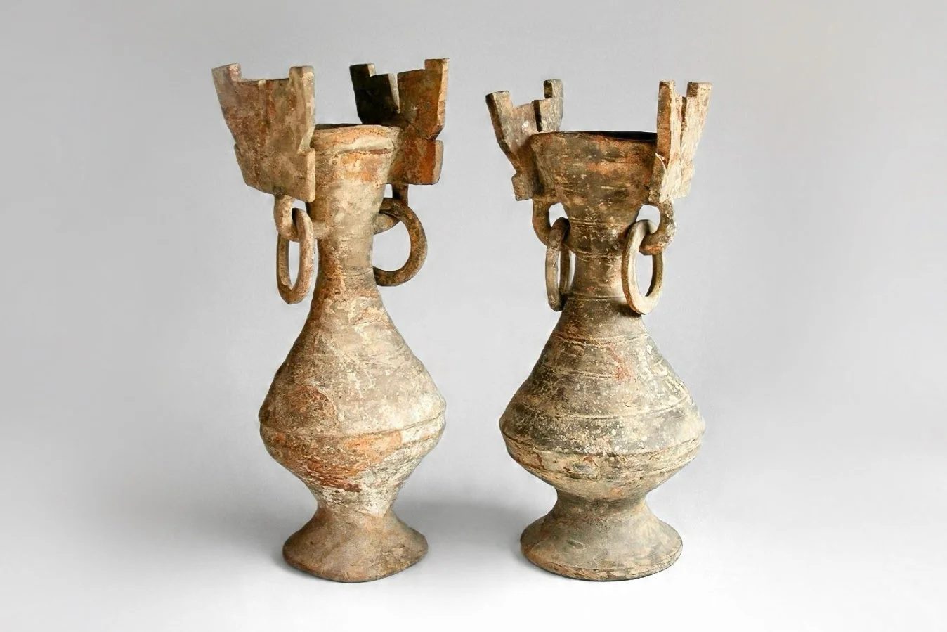 Pair of Spring and Autumn Period Grey Pottery Vases with Ring Handles Spring and Autumn Period 春秋時期灰陶雙環耳瓶一對