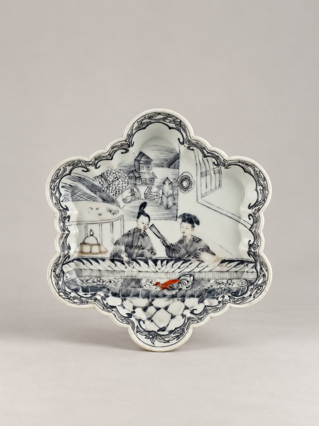 Qing Dynasty Grisaille and Iron-Red Porcelain Dish 清乾隆 墨彩描金加矾红人物盘