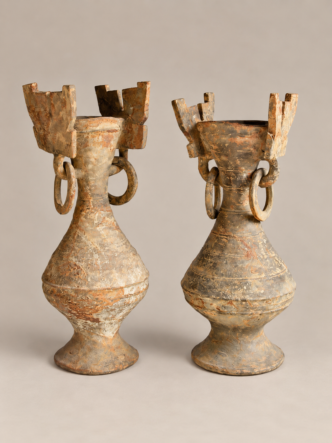 Pair of Spring and Autumn Period Grey Pottery Vases with Ring Handles 春秋時期灰陶雙環耳瓶一對