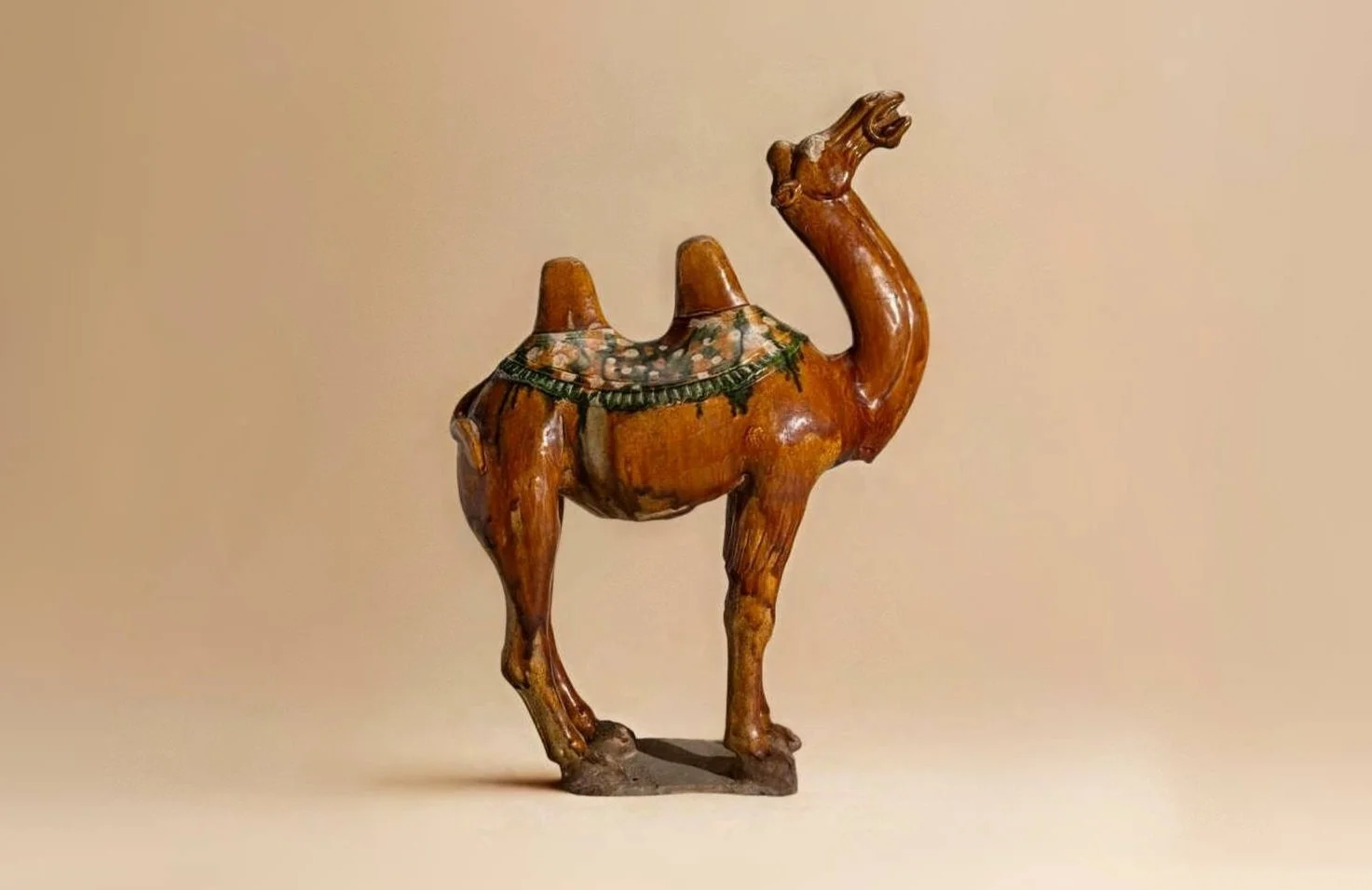 Tang Sancai-glazed Pottery Camel 唐 三彩雙峰駱駝