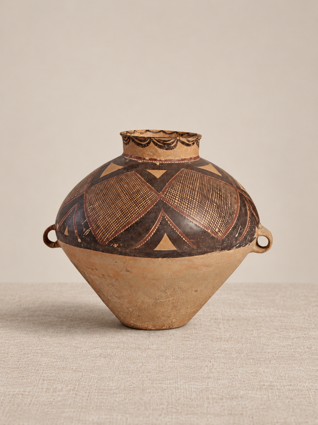 Neolithic Banshan Type, Majiayao Culture Painted Pottery Jar 新石器時期 馬家窯文化 半山類型 彩陶雙耳罐
