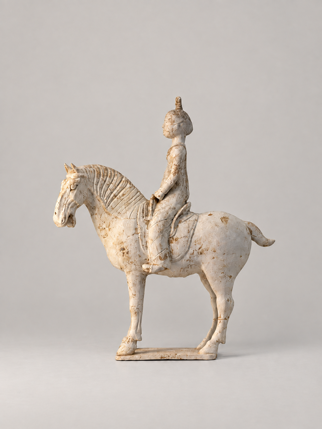 Tang White Pottery Painted Female Horse Rider 唐 彩繪白胎騎馬女俑
