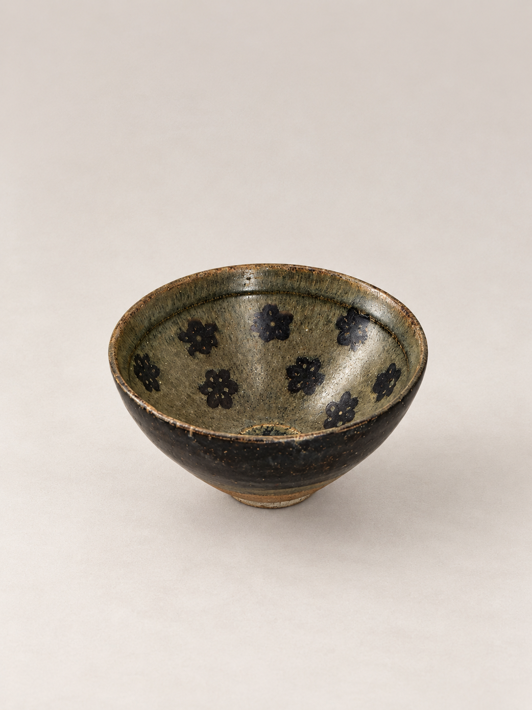 Southern Song Jizhou ‘Plum Blossom’ Bowl 南宋吉州窯 梅花茶盞