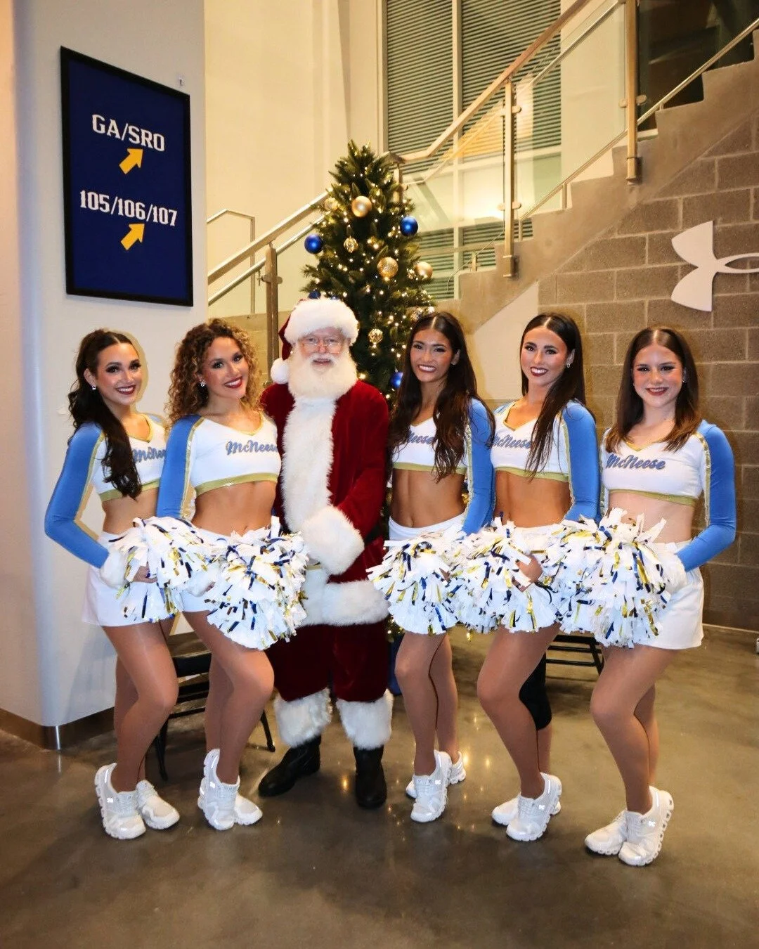 Wishing you a Merry Christmas From the Cowgirl Kickers🎄🎁