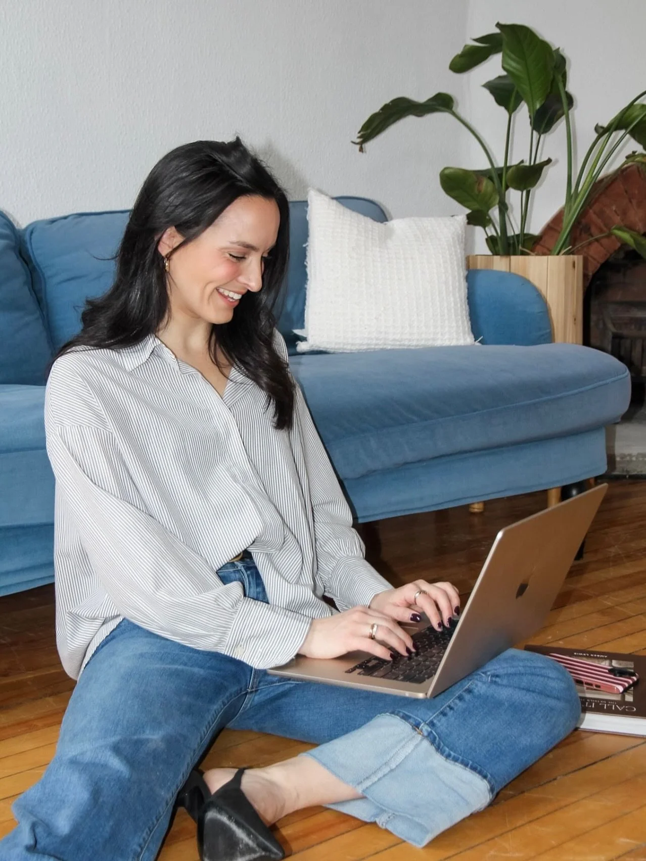 Casey (real estate agent) and her friend Holli (photographer) rented the studio last weekend and we love the results! 

Wishing both Casey and Holli all the best for this new 2026 season of chasing their dreams 💖🫶 

Featuring Real Estate Agent: @ca