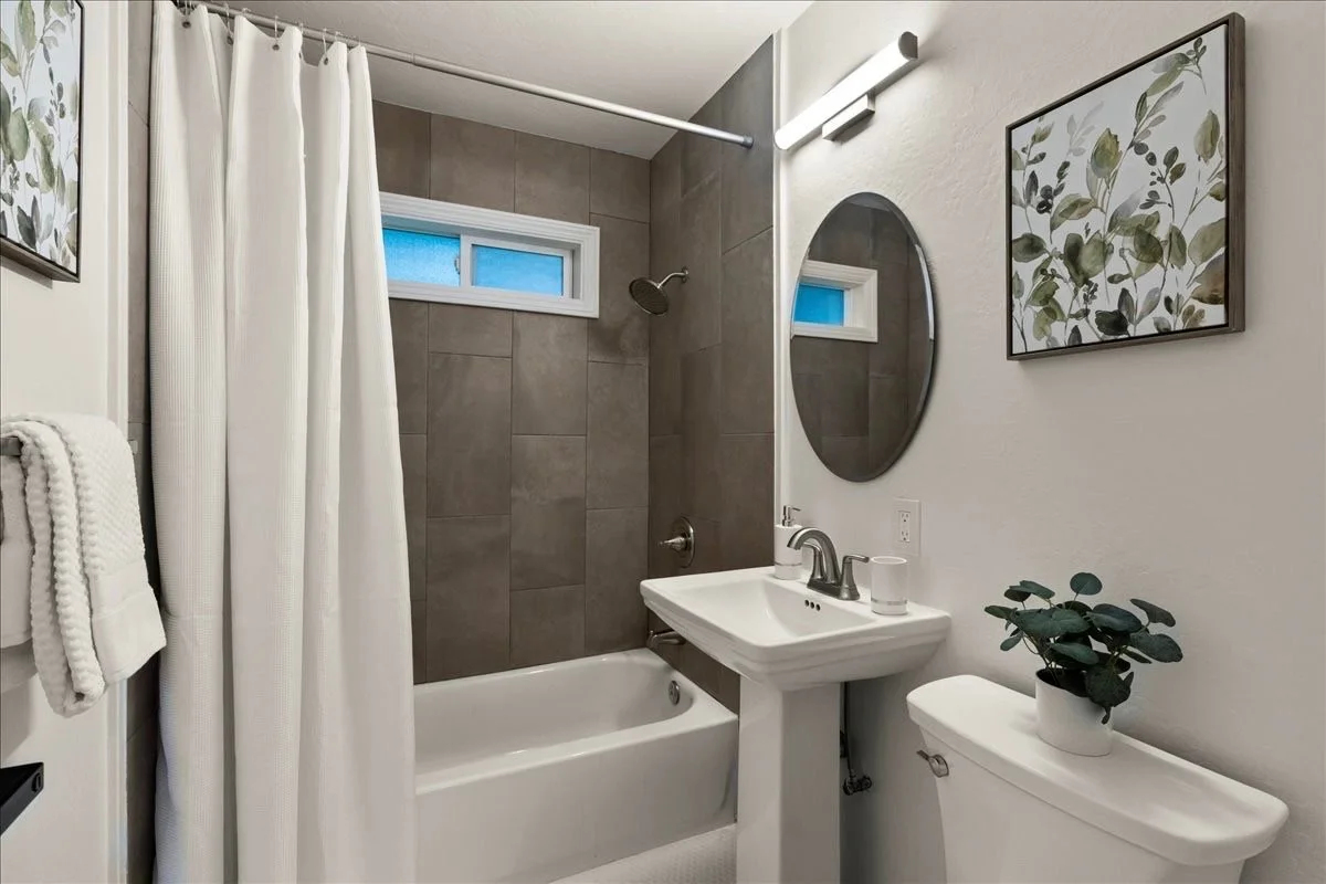 Hallway Bathroom: AFTER
