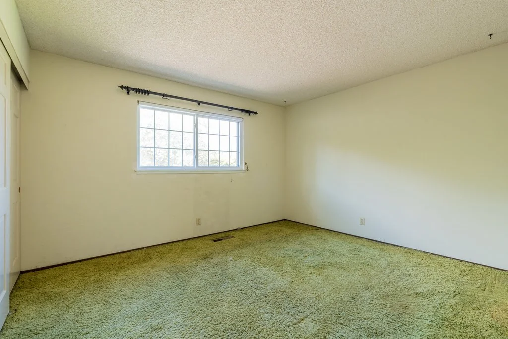 Bedroom: BEFORE