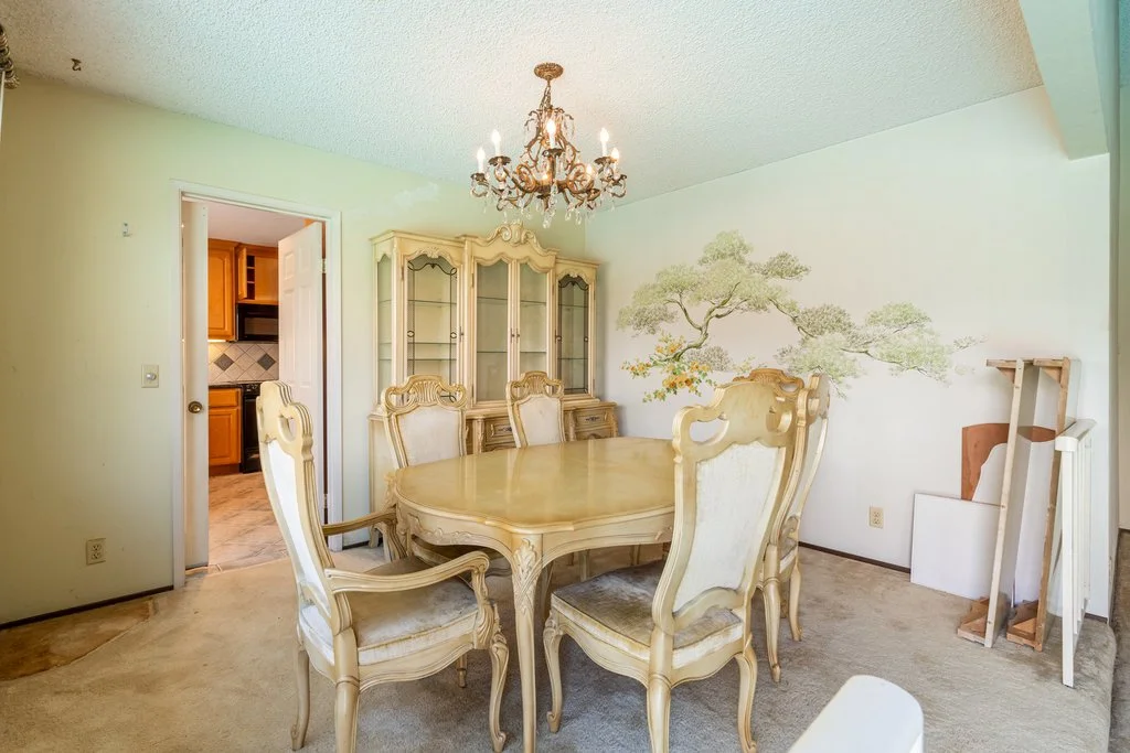 Dining room: BEFORE