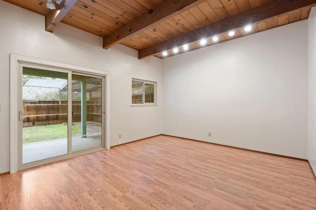 Family Room: BEFORE