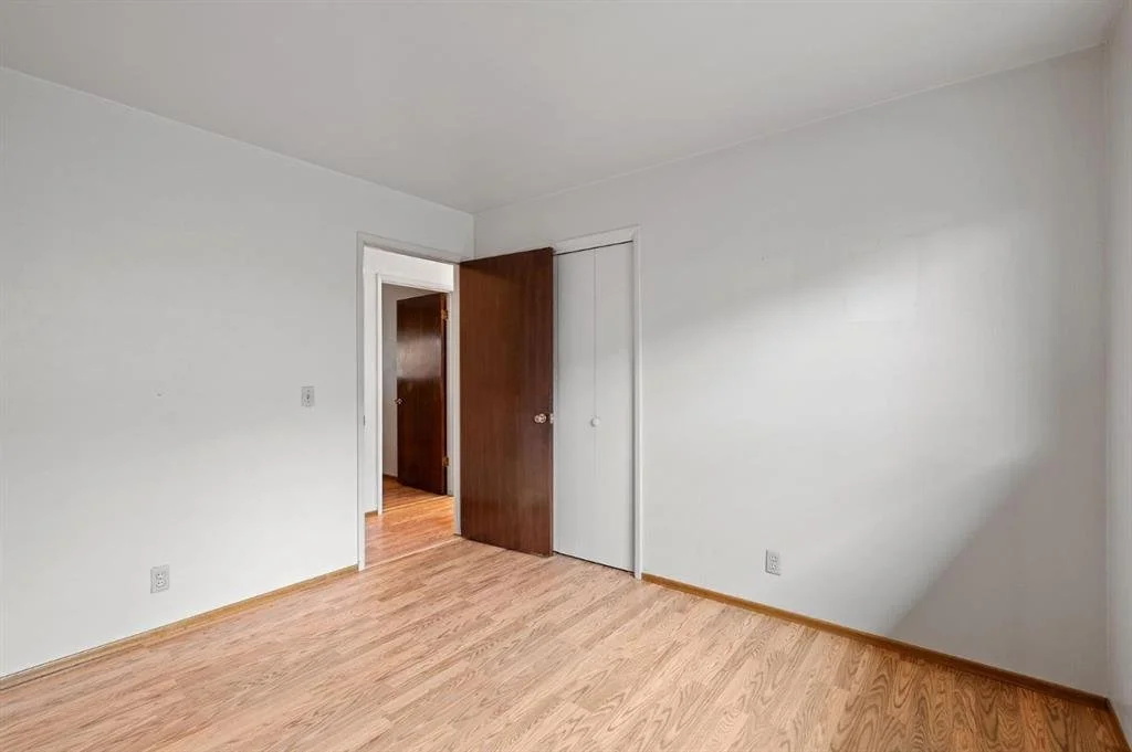 Bedroom: BEFORE