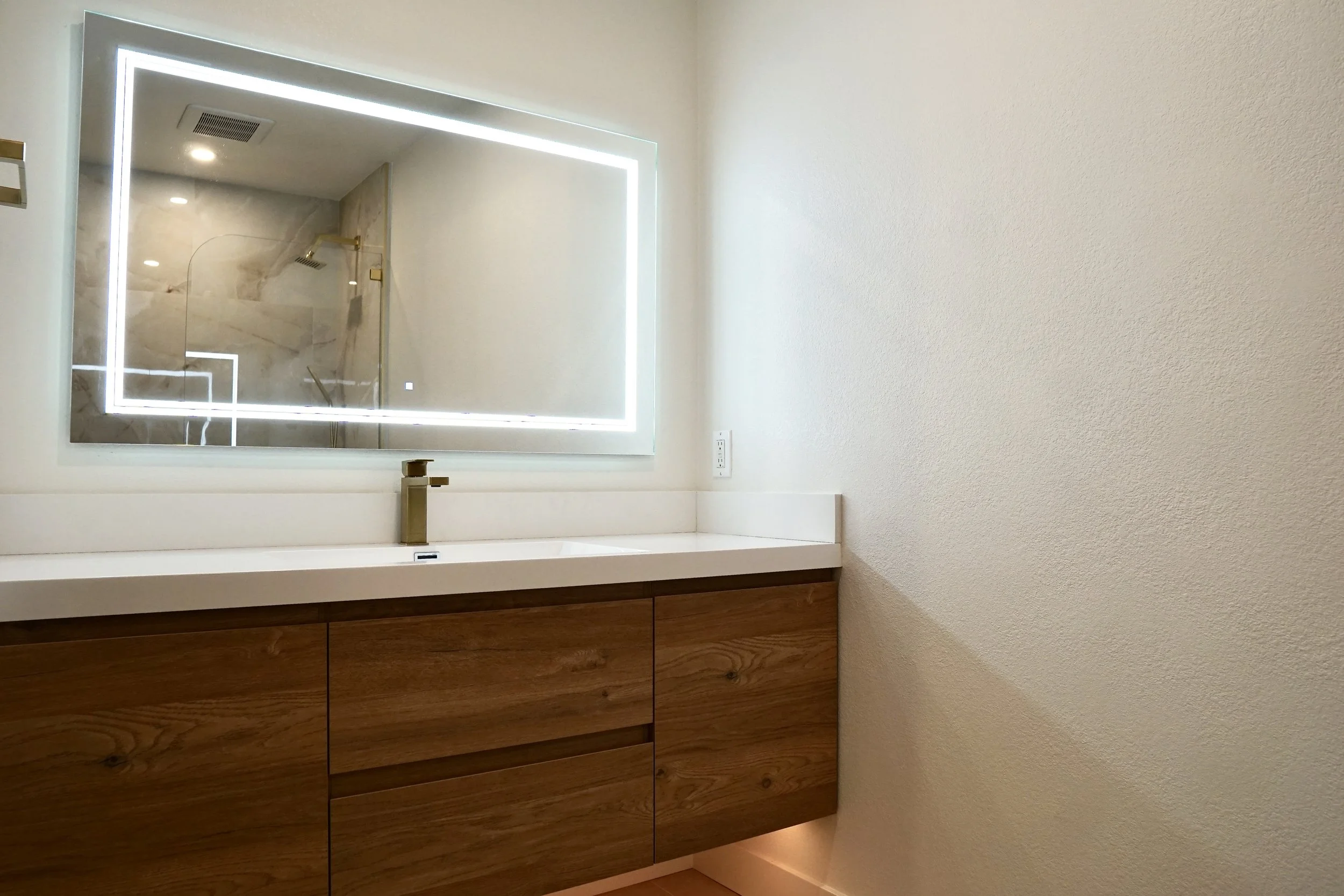 MASTER BATHROOM: After