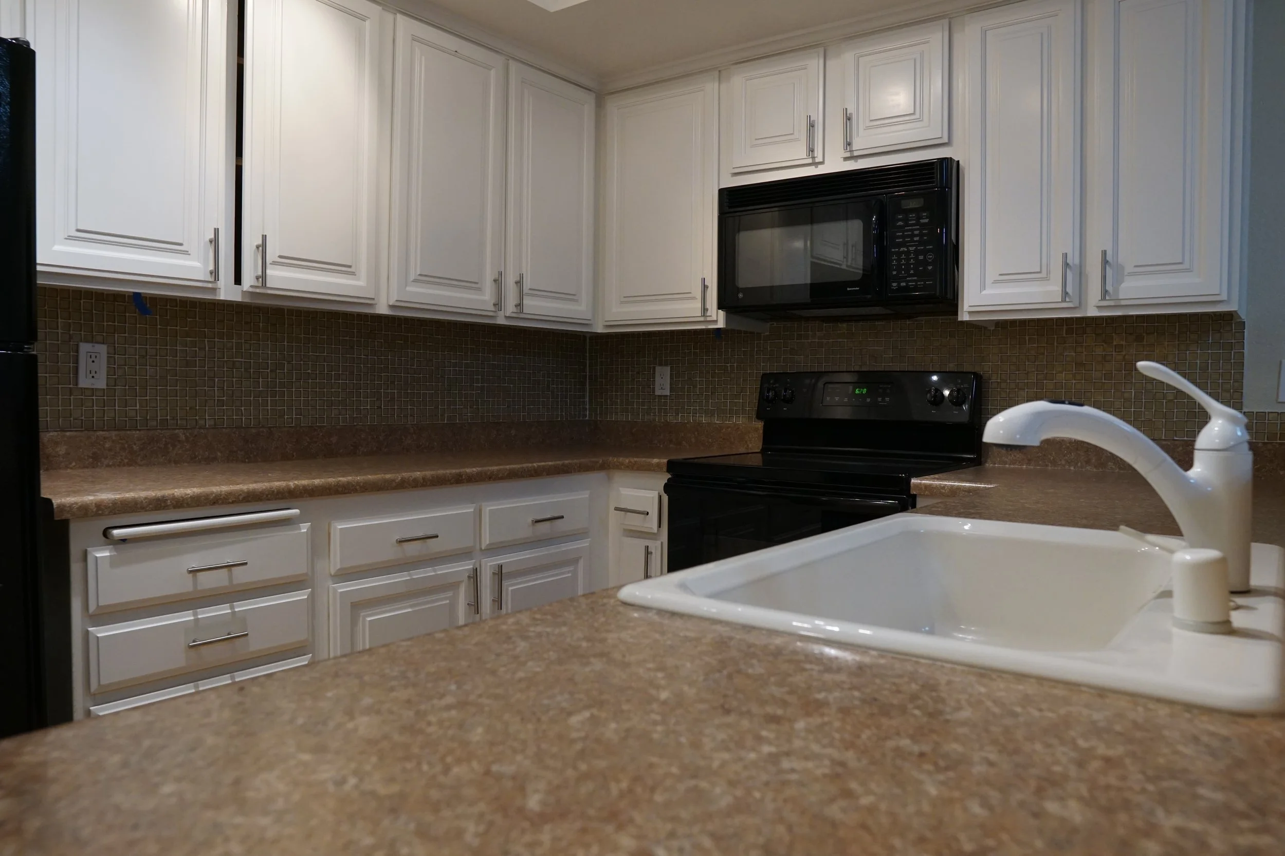 Kitchen: BEFORE
