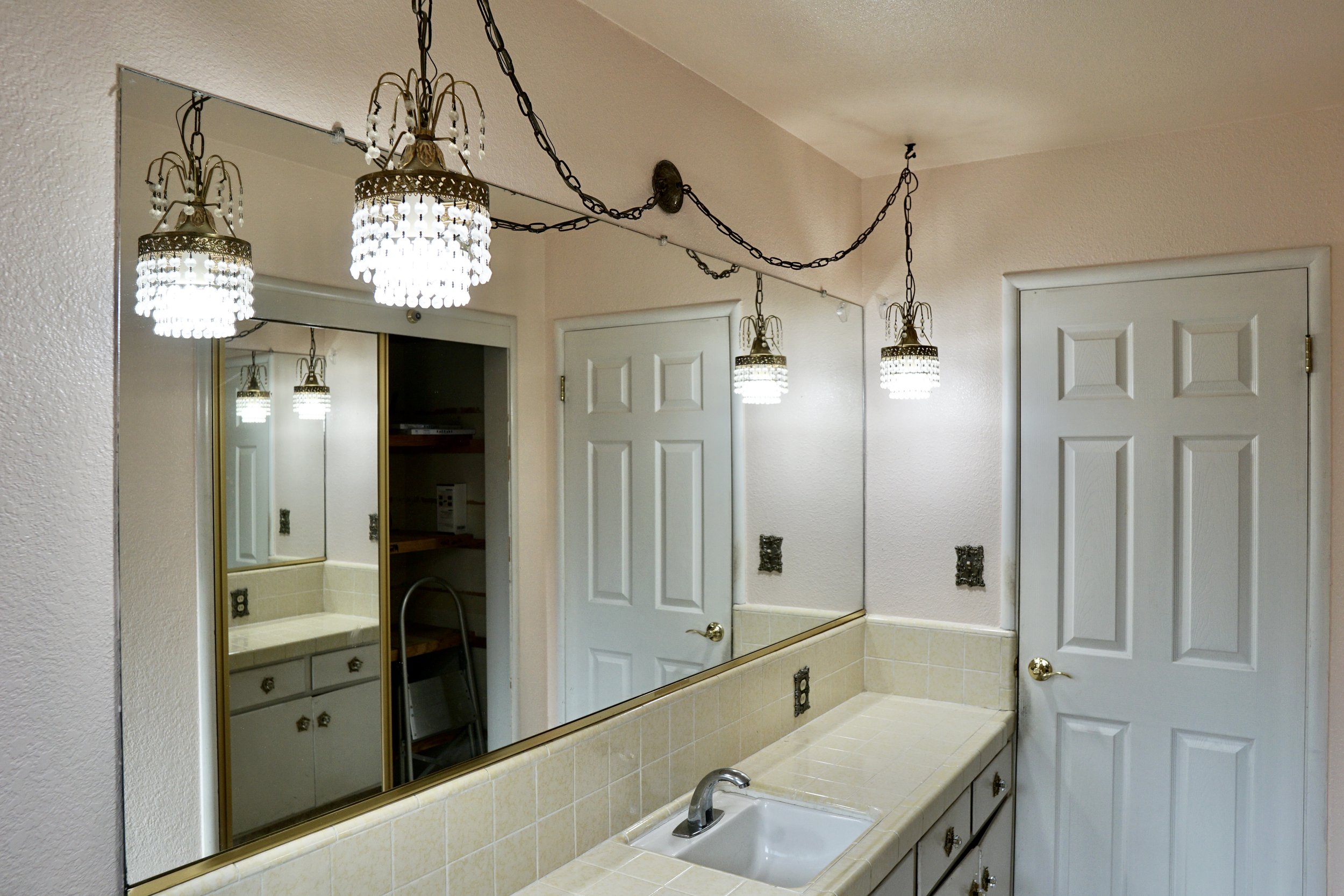 Hallway Bath: BEFORE