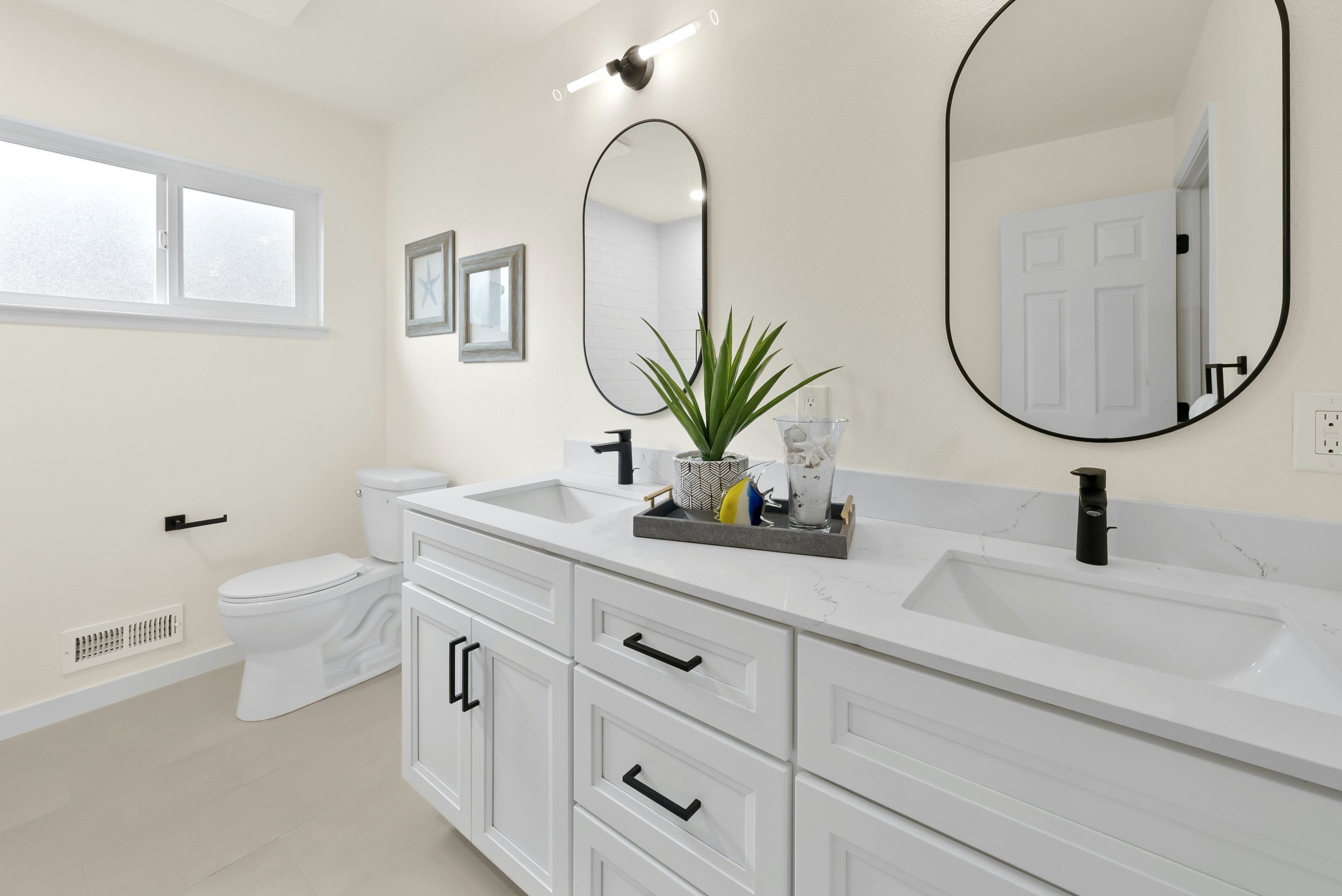 Hallway Bath: AFTER