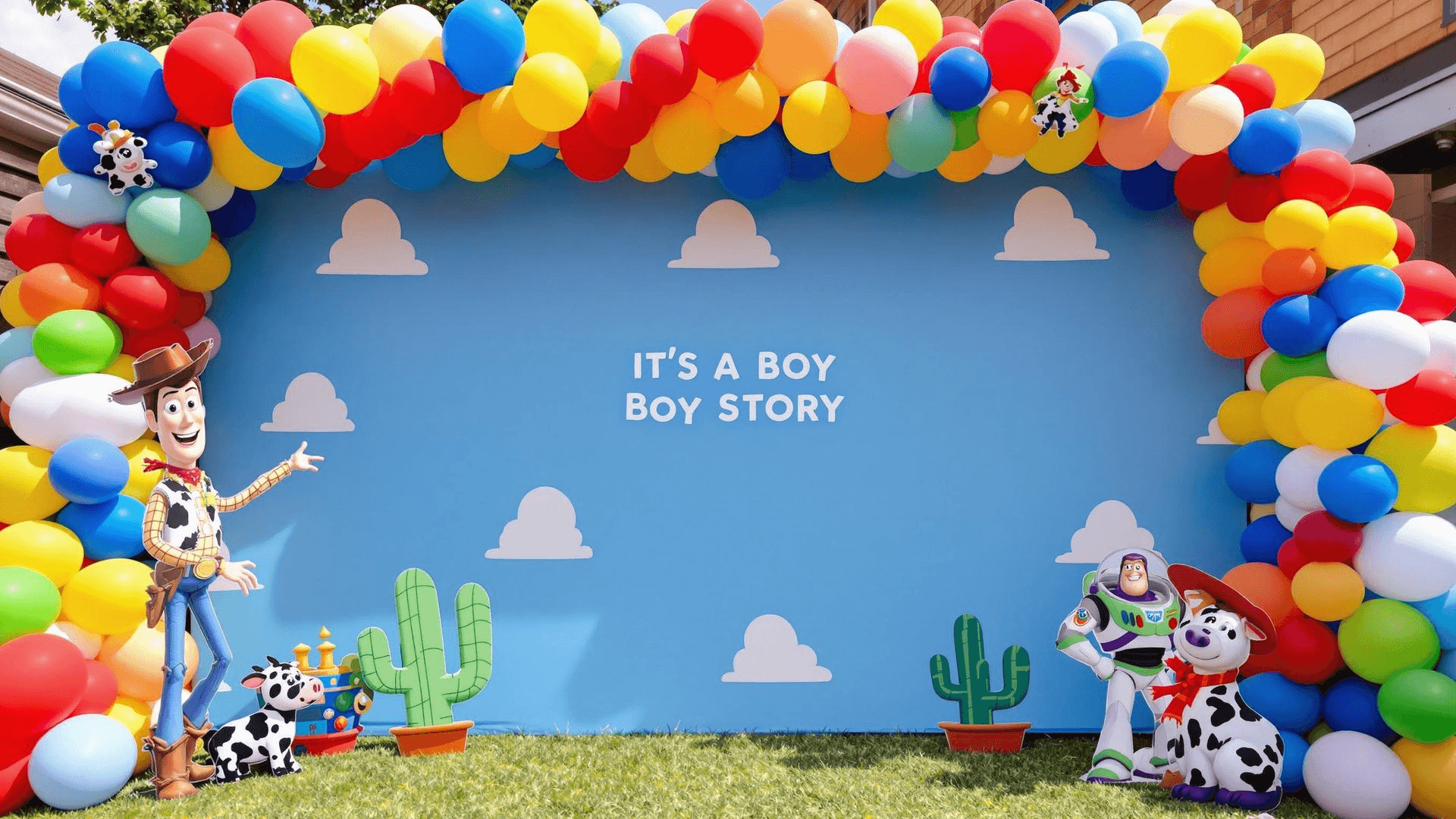 toy story balloon backdrop.png