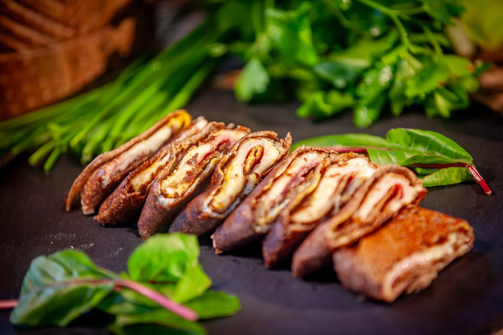 Food Truck Gwinizh-Du, galette de sarrasin roulée et coupée