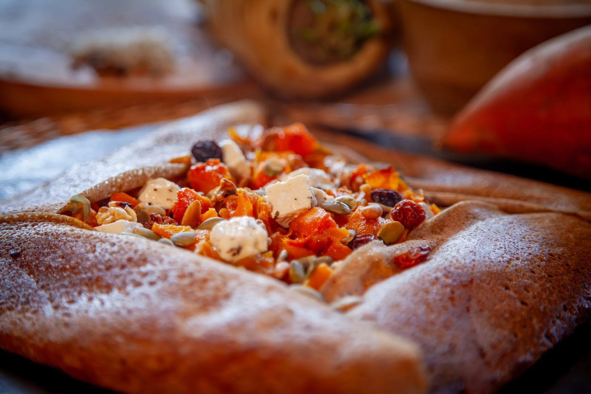 Food Truck Gwinizh-Du, galette de sarrasin Butternut et patates douces rôtis  aux épices, feta, graines