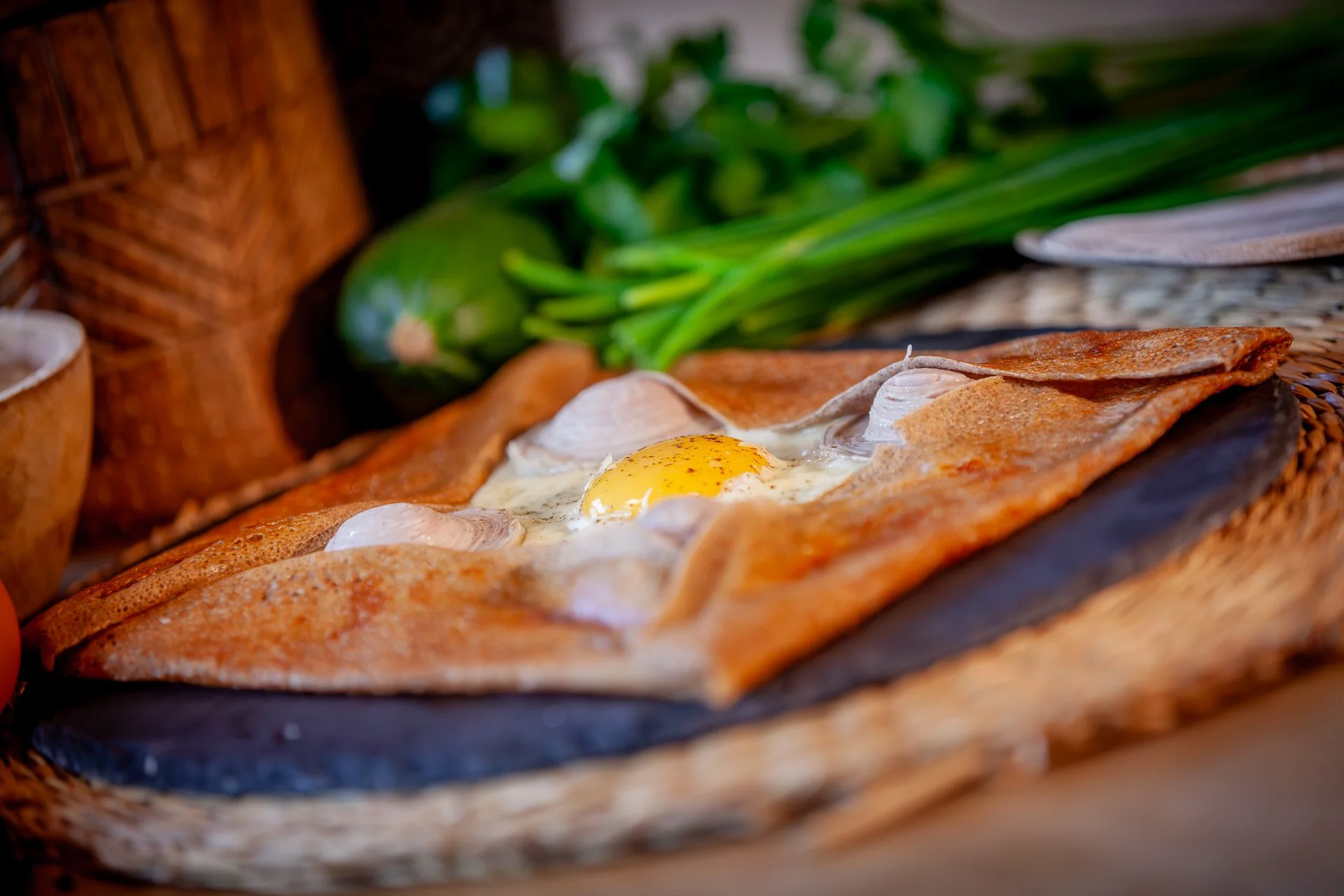 Food Truck Gwinizh-Du, galette de sarrasin Complète andouille de Guémené (œuf et emmental)