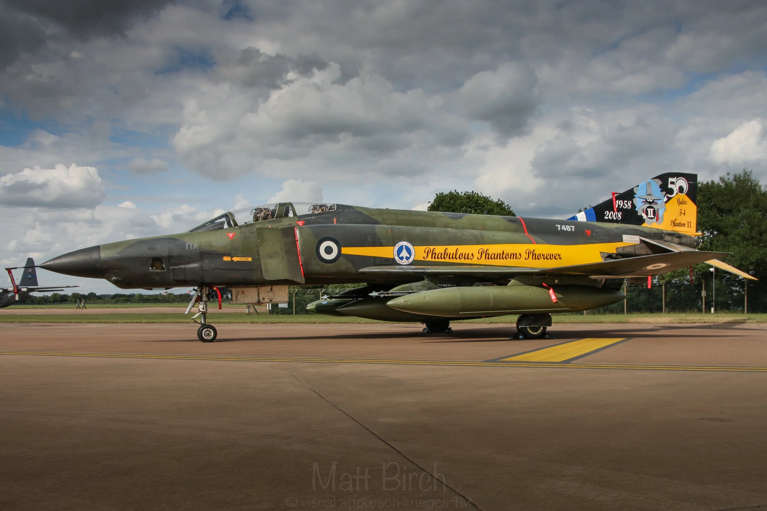 HAF7487-0509-f4-WH SIG.jpg