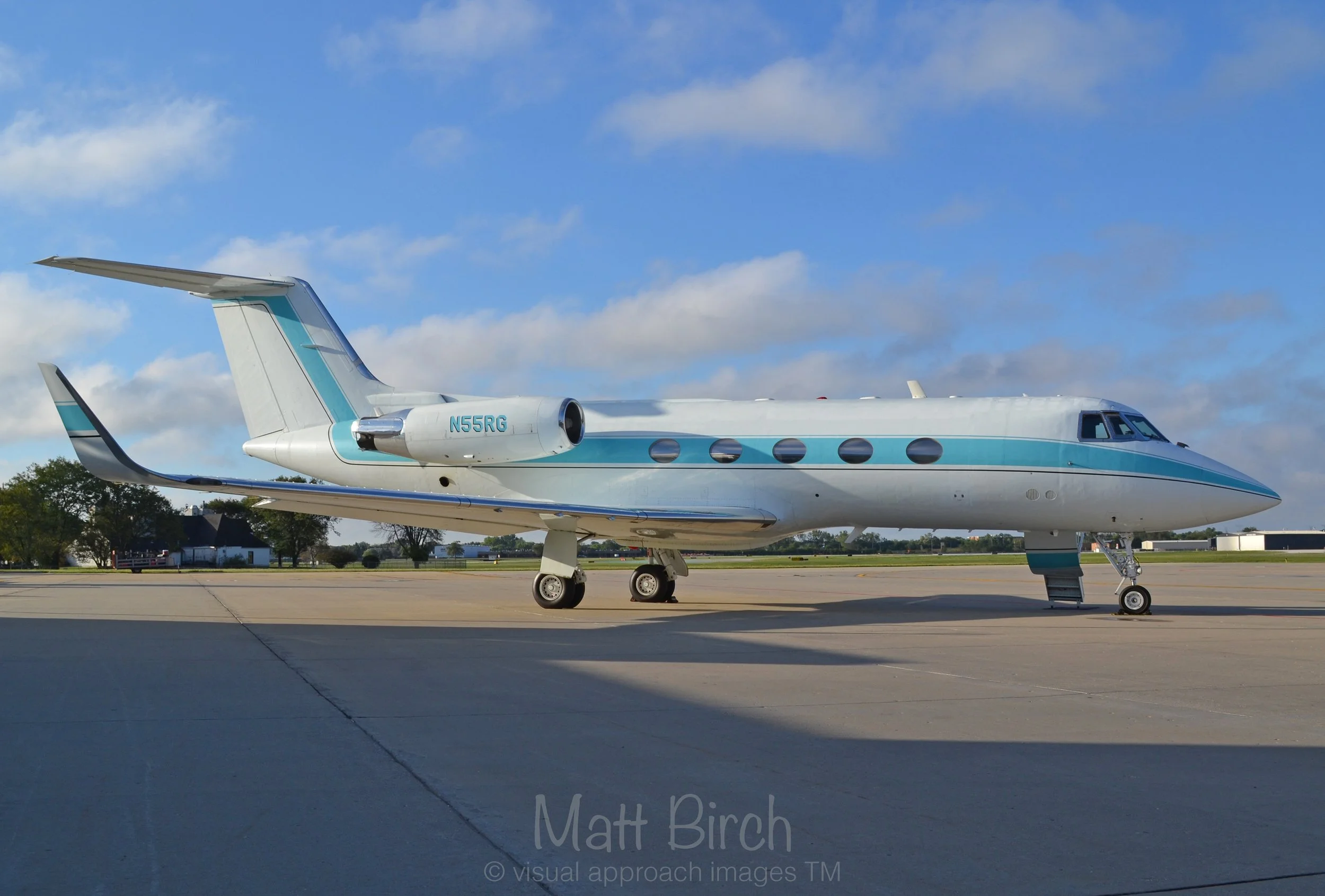 N55RG RAMP-DSC-1232 SIL SIG.jpg
